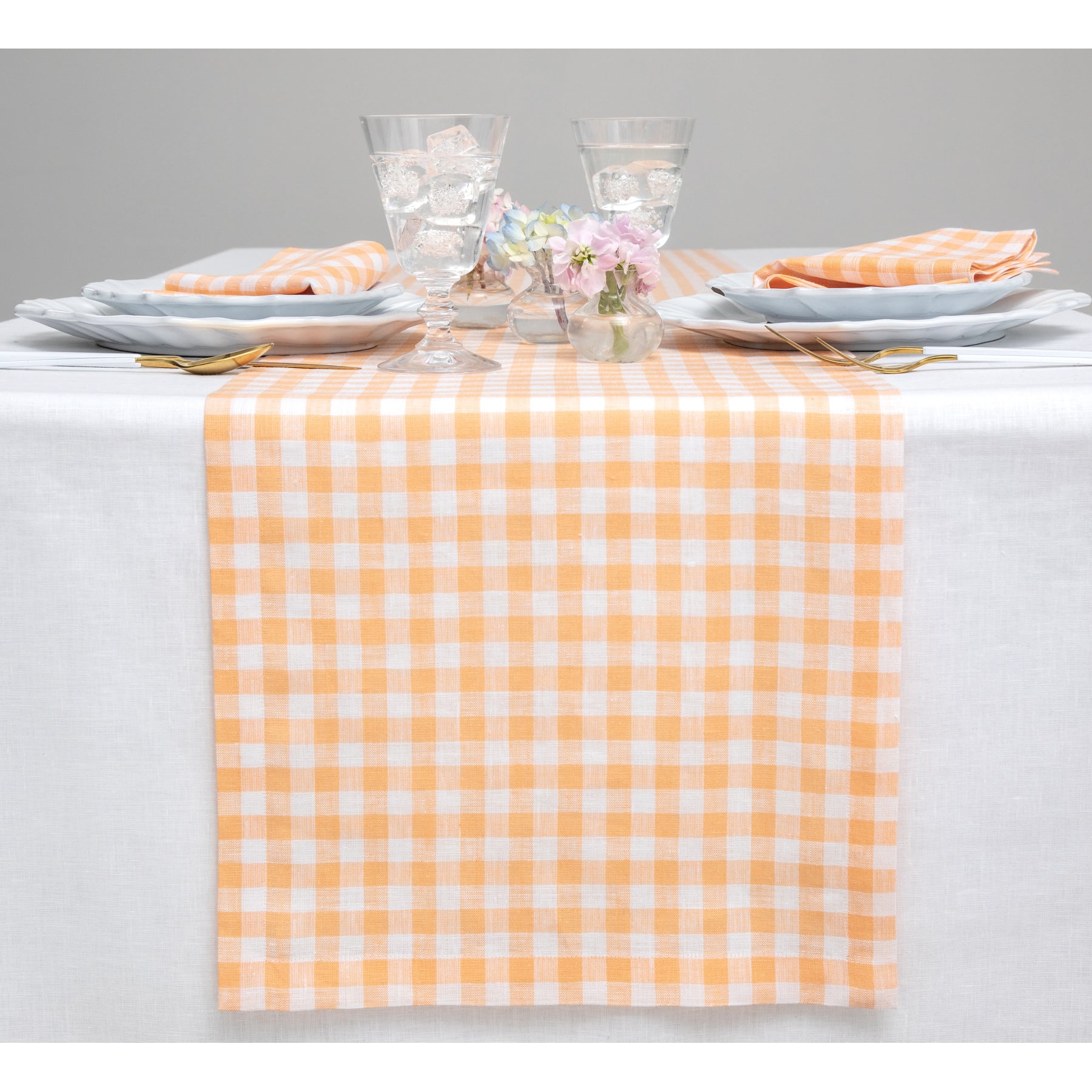 Stylish Gingham Table Runner for Dining Room Decor - Perfect for Farmhouse, Rustic, and Country Style Tables