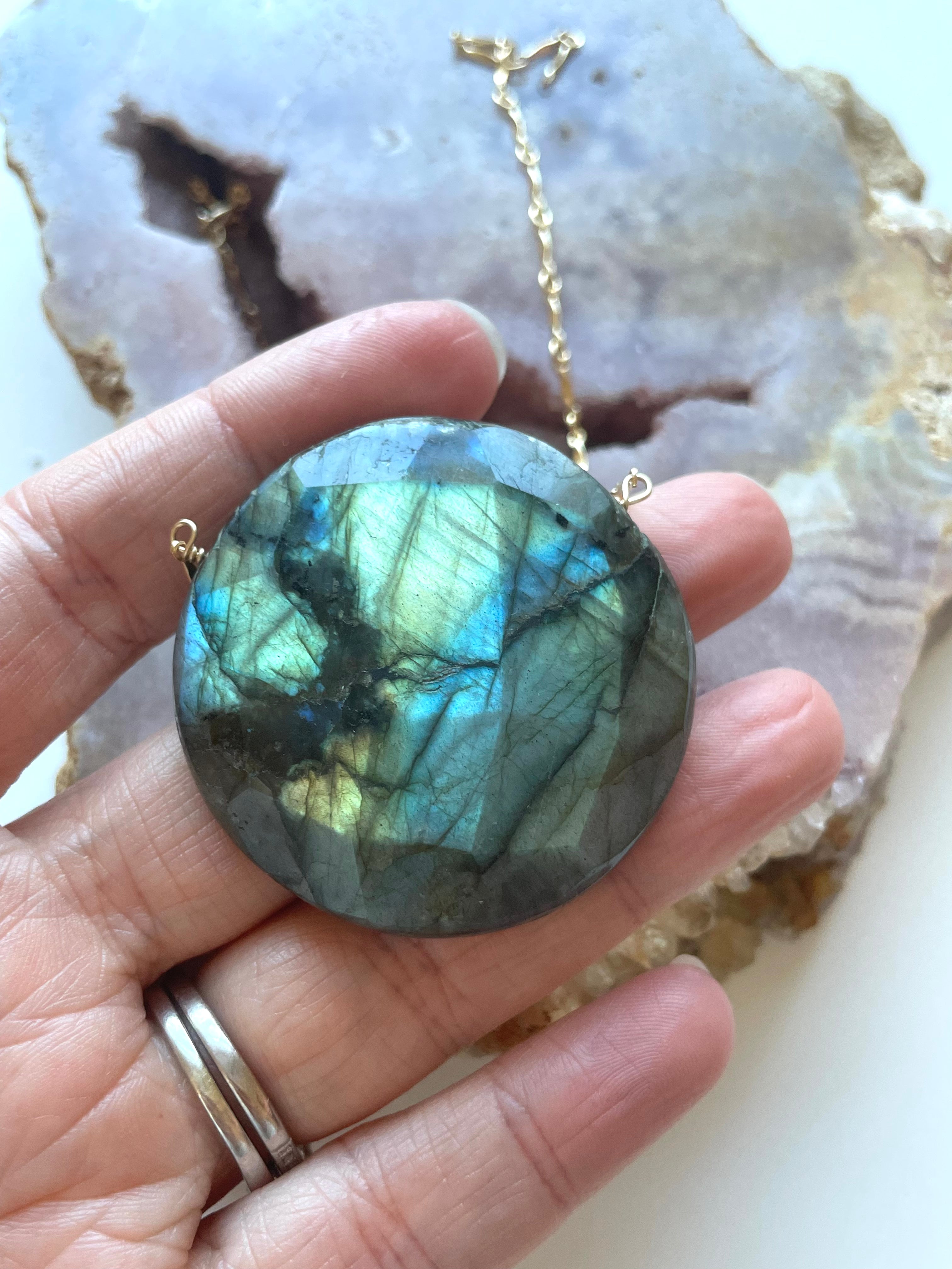 Stunning Large Labradorite Statement Necklace for Women – Elegant Healing Crystal Jewelry for Spiritual Protection & Energy Balance | Perfect for Meditation, Yoga & Boho Fashion