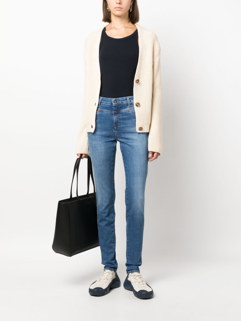 Stylish Closed Jeans in Light Denim - Perfect for Casual Outfits & Everyday Wear