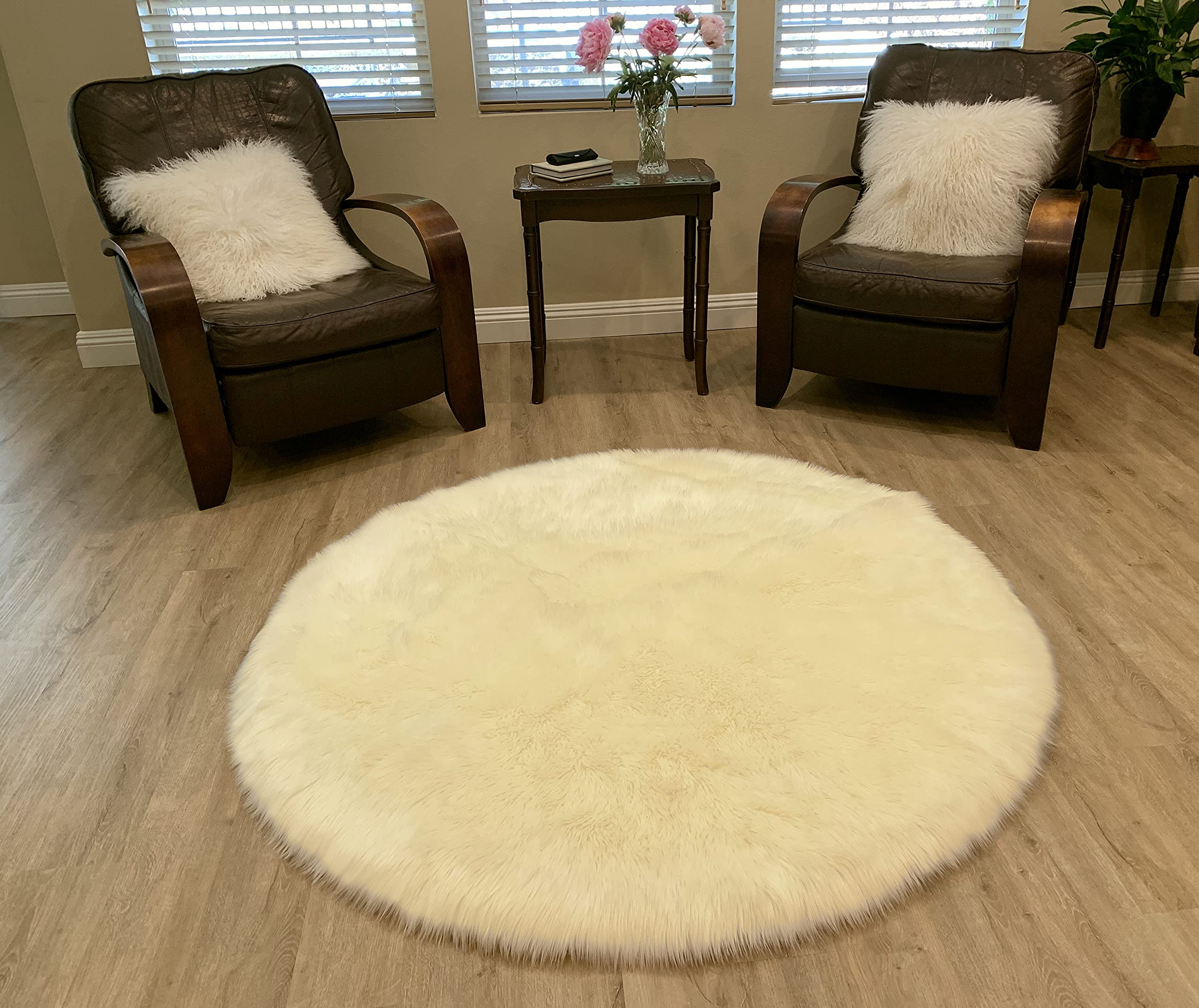 LAMBZY Faux Sheepskin Rug - Super Soft Hypoallergenic Round Shaggy Carpet for Living Room, Nursery, Bedroom & Sofa (3'6