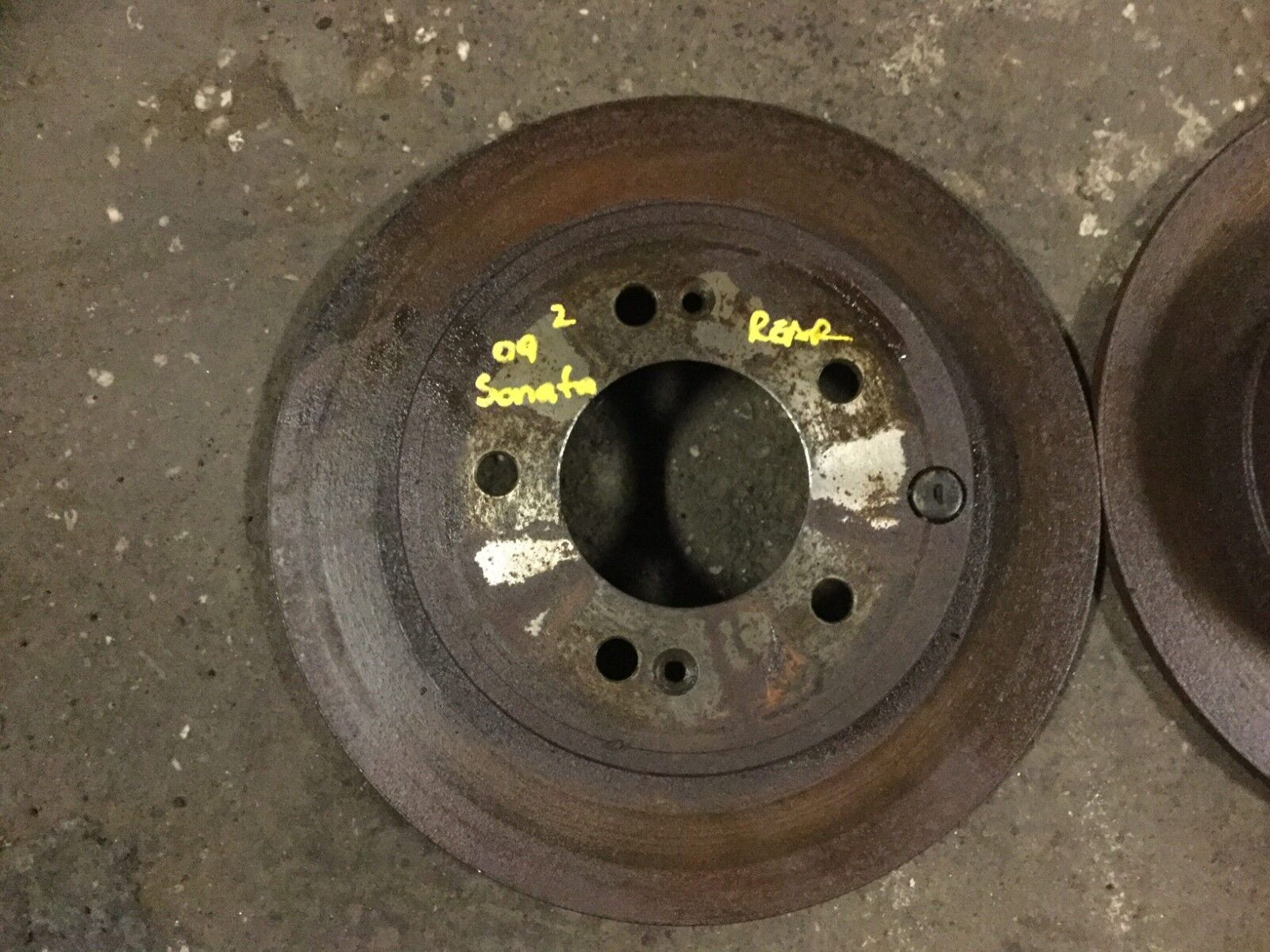 2006-2010 Hyundai Sonata 3.3L Rear Brake Disc Rotors (2-Piece Set) - OEM D12 Replacement for Smooth Braking Performance - Perfect for City Driving & Highway Commutes