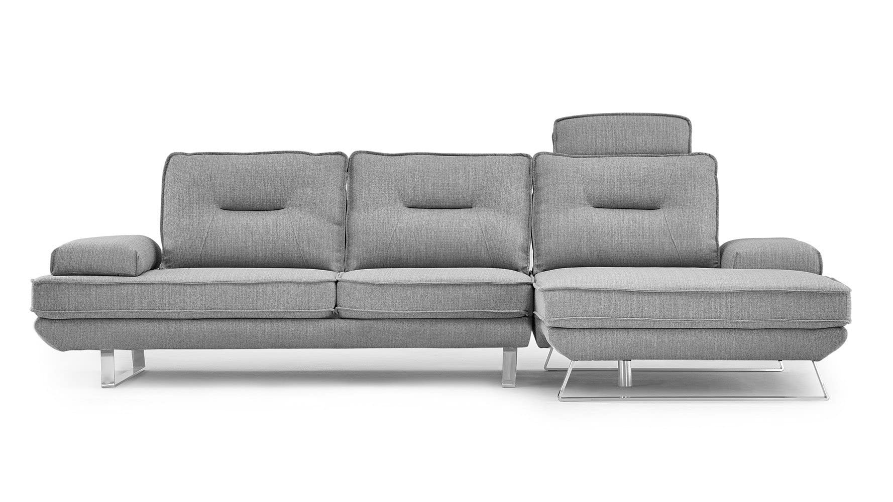 Zuri Furniture Modern Light Grey Fabric Sondra Sectional Sofa with Right Chaise - Contemporary Living Room Couch for Small Spaces & Apartments