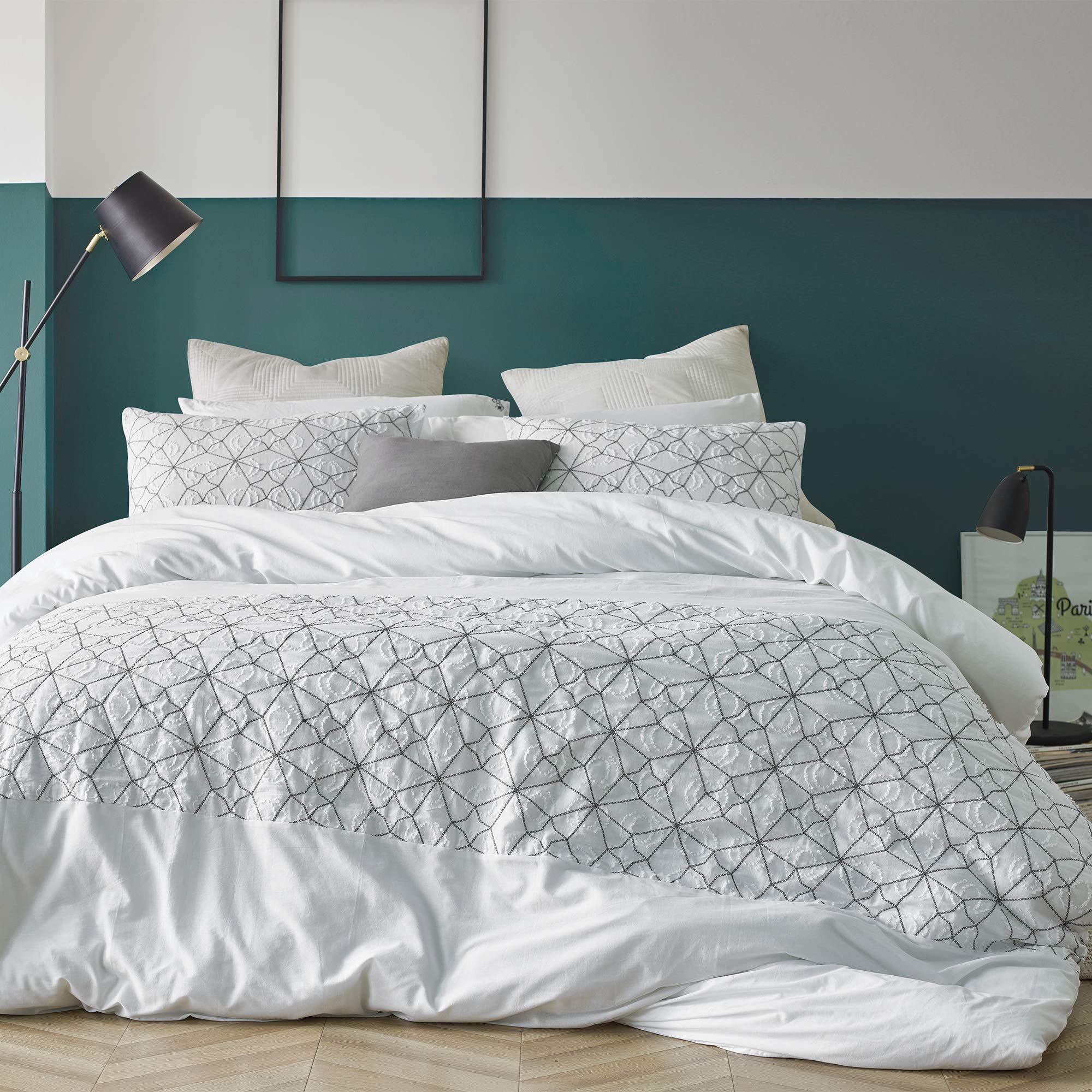 Byourbed Divinity Textured Twin XL Comforter Set - Soft & Luxurious Bedding for Teens & Adults - Perfect for Dorm Rooms, Guest Beds & Cozy Bedrooms