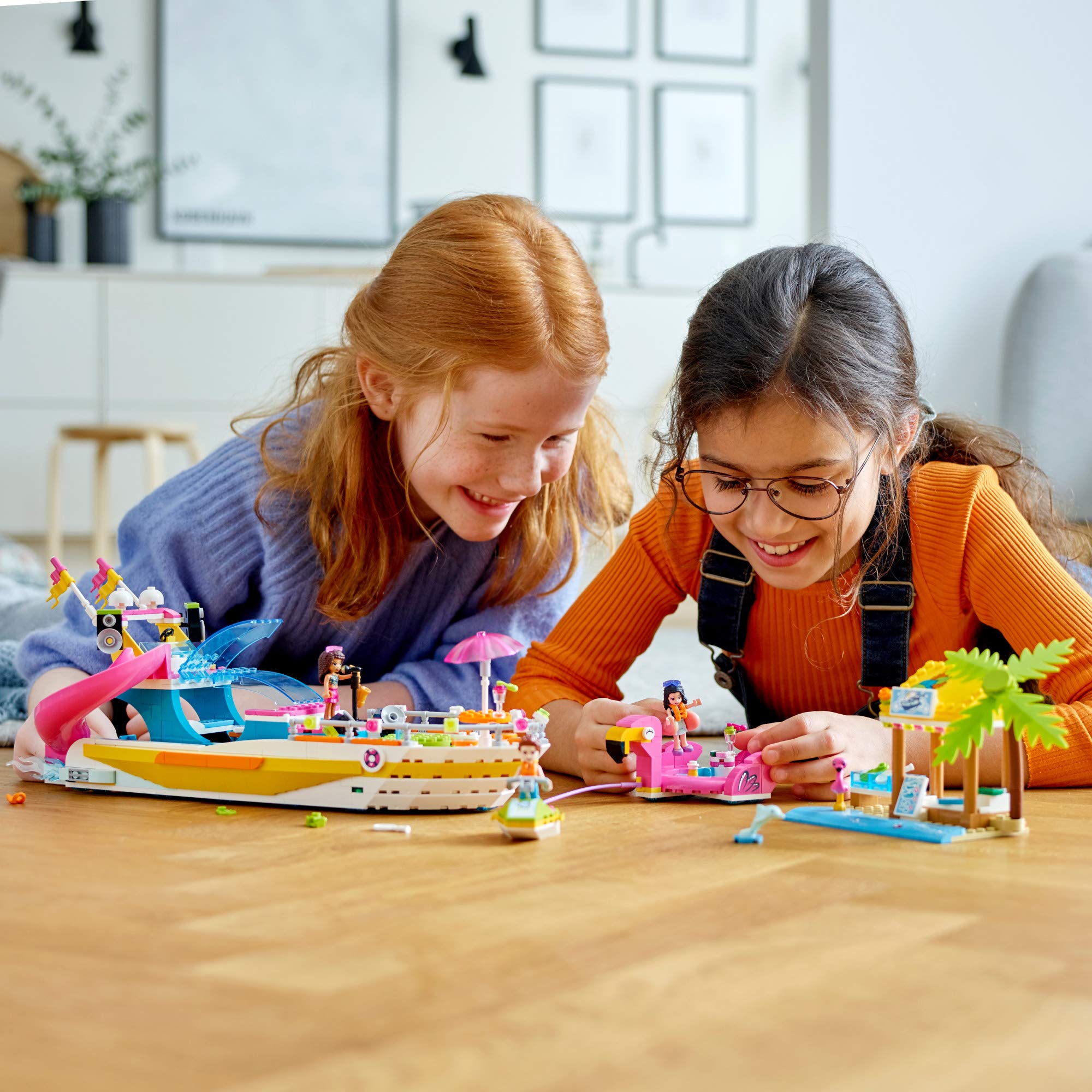 LEGO Friends Party Boat 41433 Building Toy Set with Emma, Andrea & Ethan Mini-Dolls - 640 Pieces, Beach Store & Flamingo Boat - Creative Summer Gift for Kids Ages 6+ | Perfect for Birthday Parties, Pool Play & Imaginative Adventures