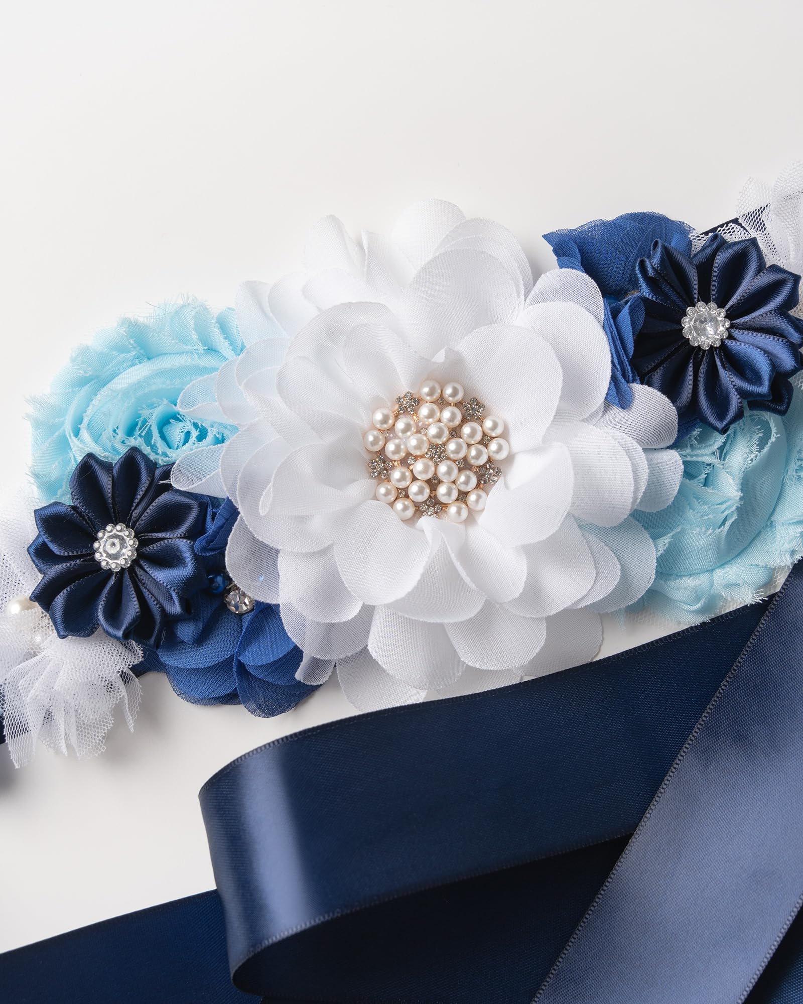 Mom to Be Sash & Corsage Pin - Baby Shower Decorations, Gender Reveal Party Supplies, Maternity Photo Props - Perfect for Pregnancy Announcements, Bridal Showers & New Mom Gifts