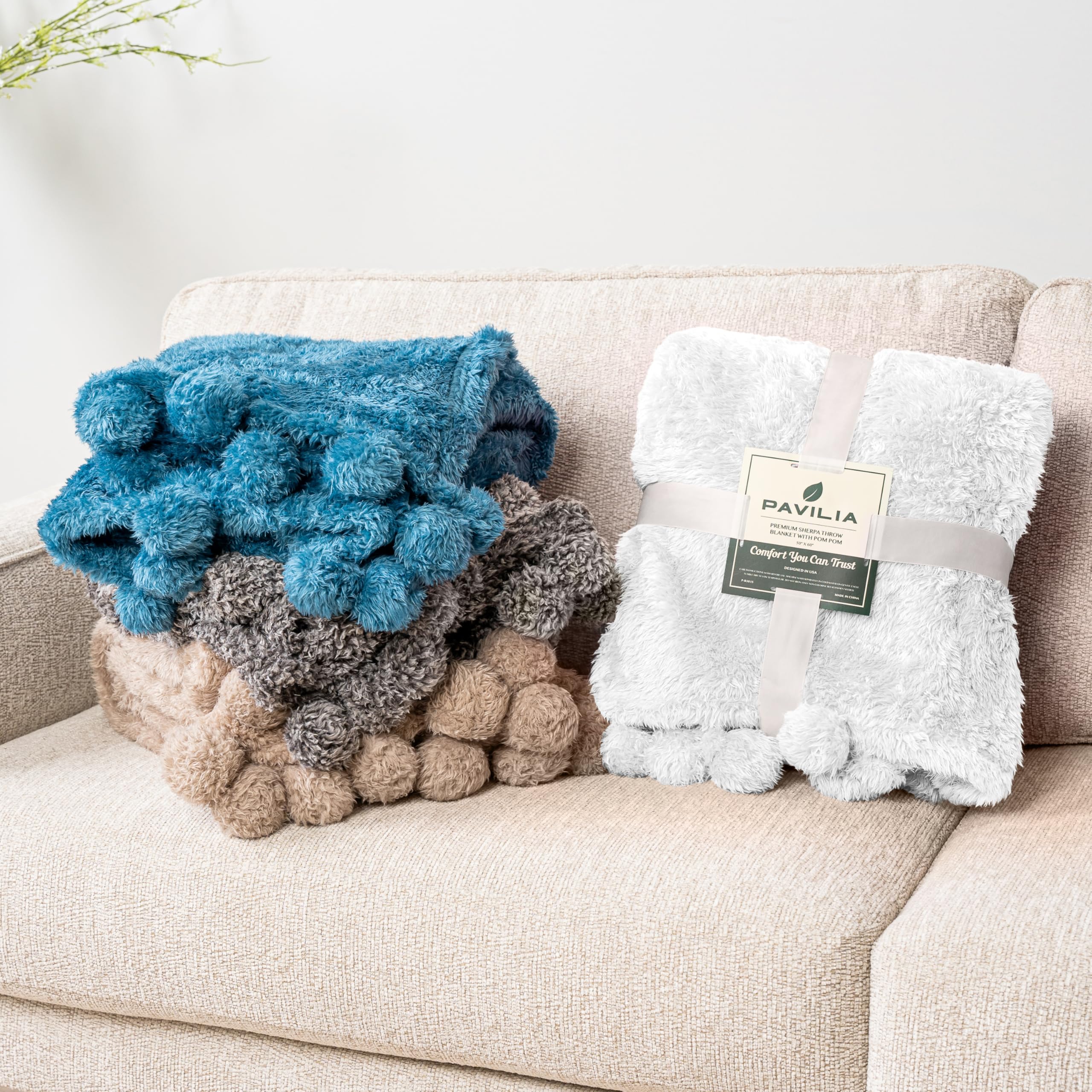 PAVILIA White Sherpa Throw Blanket for Couch & Bed - Warm Plush Pom Pom Blanket Twin Size 60x80 Inches - Lightweight Soft Cozy Fluffy Blanket for Sofa, Living Room, Dorm & Winter Nights