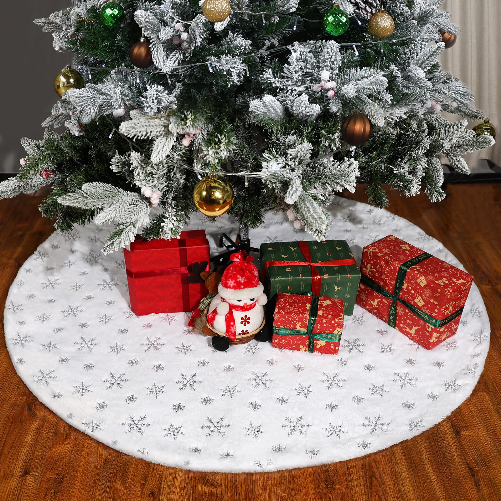 72 Inch White Faux Fur Christmas Tree Skirt with Sequin Silver Snowflakes - Holiday Party Decor for Xmas Tree, Home, and Festive Gatherings