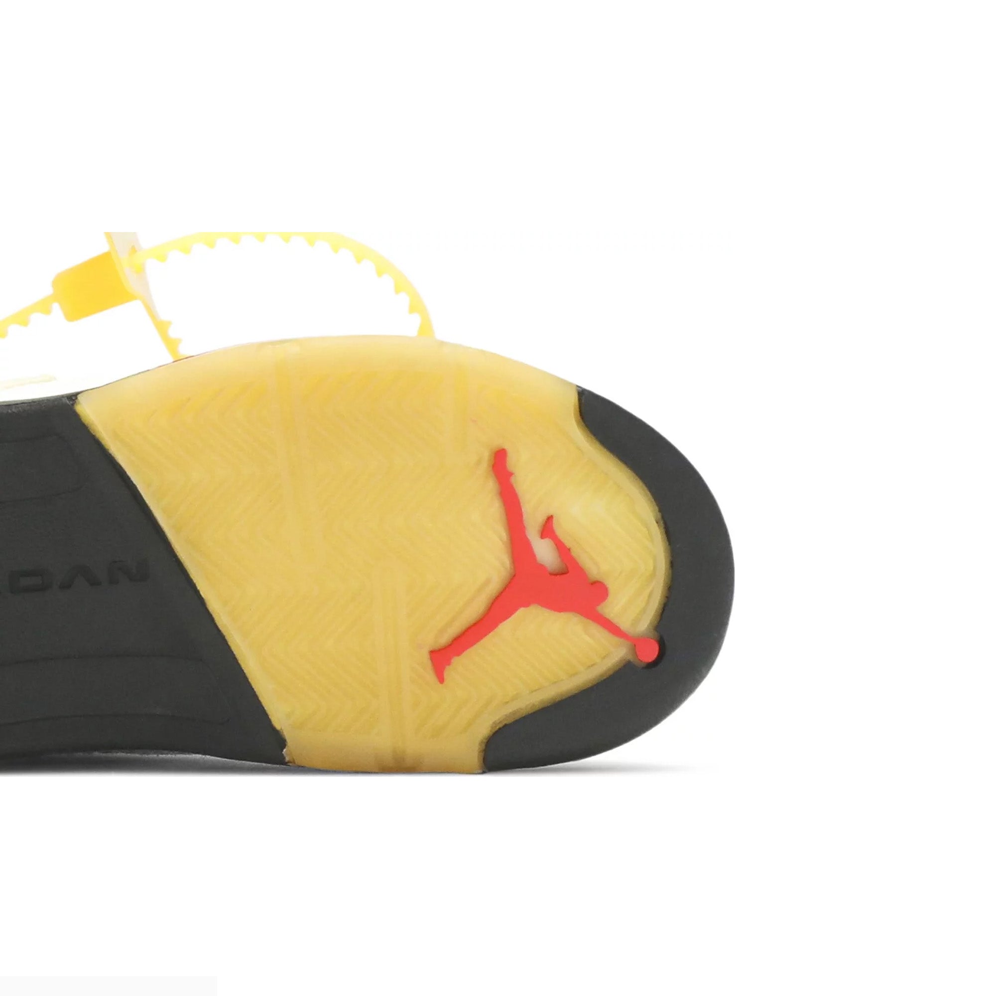 Air Jordan 5 Retro 'Off White Sail' TD Sneakers (2020) - Men's Basketball Shoes for Streetwear & Casual Wear - Perfect for Sneaker Collectors and Urban Fashion Enthusiasts