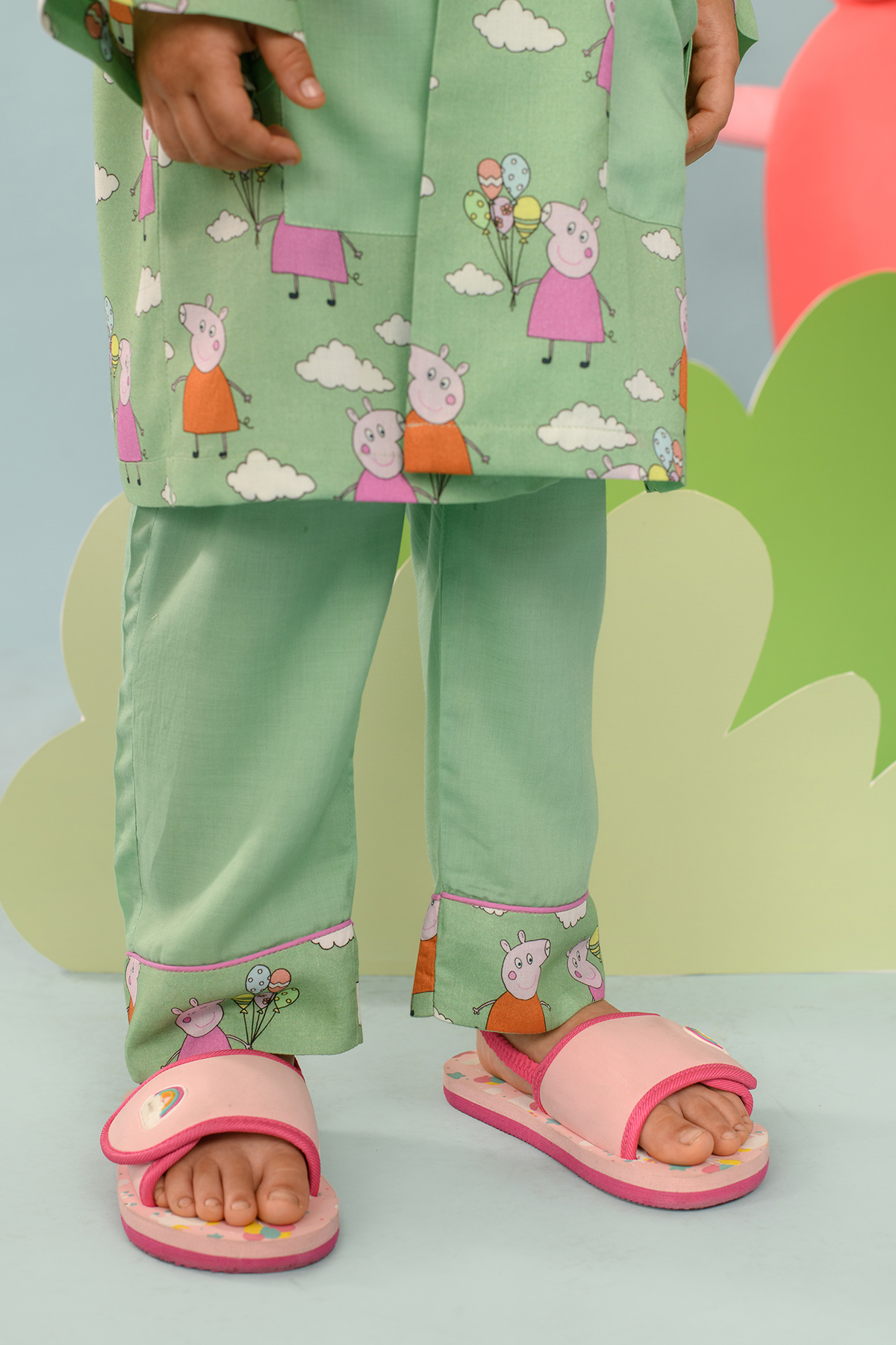 Peppa Pig Boys Robe - Soft & Comfortable Kids Bathrobe with Hood - Perfect for Bath Time, Lounging & Sleepovers