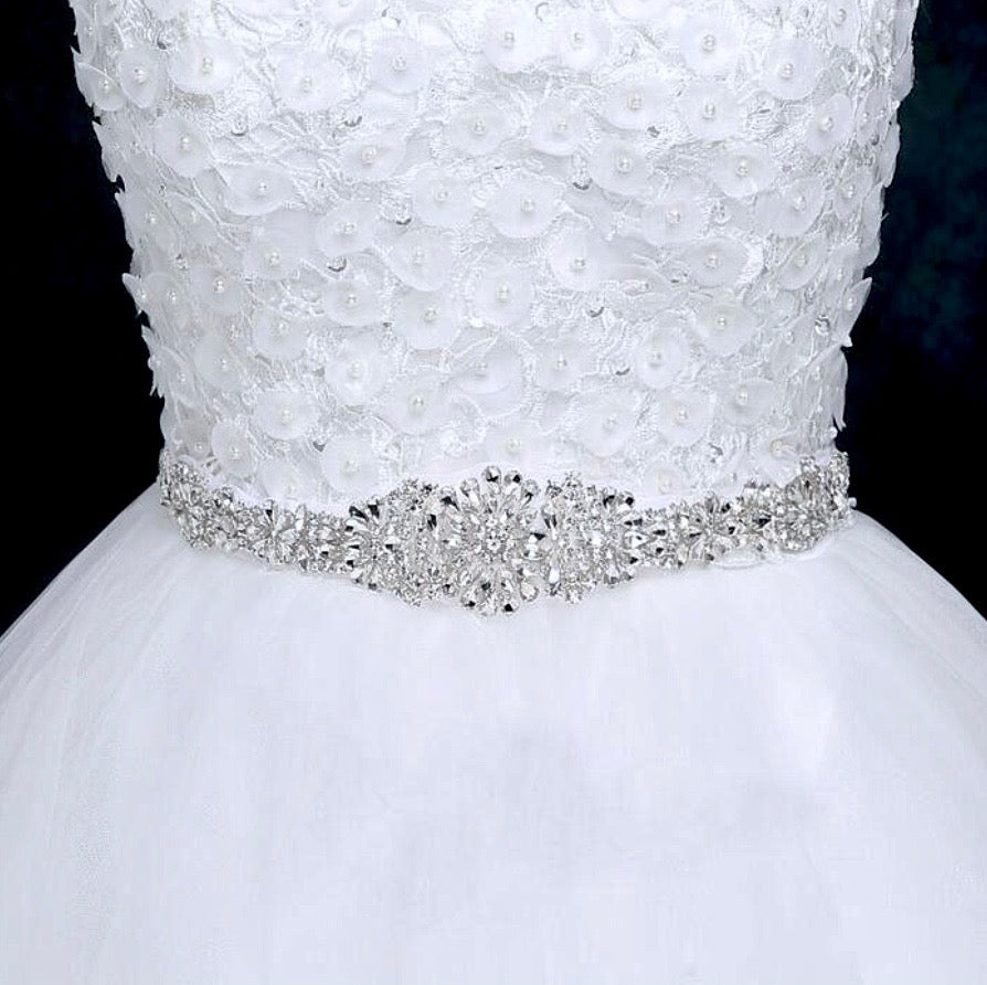 Lilian Silver Crystal Bridal Belt - Elegant Wedding Sash for Bride, Bridesmaids & Prom - Perfect for Weddings, Formal Events & Special Occasions