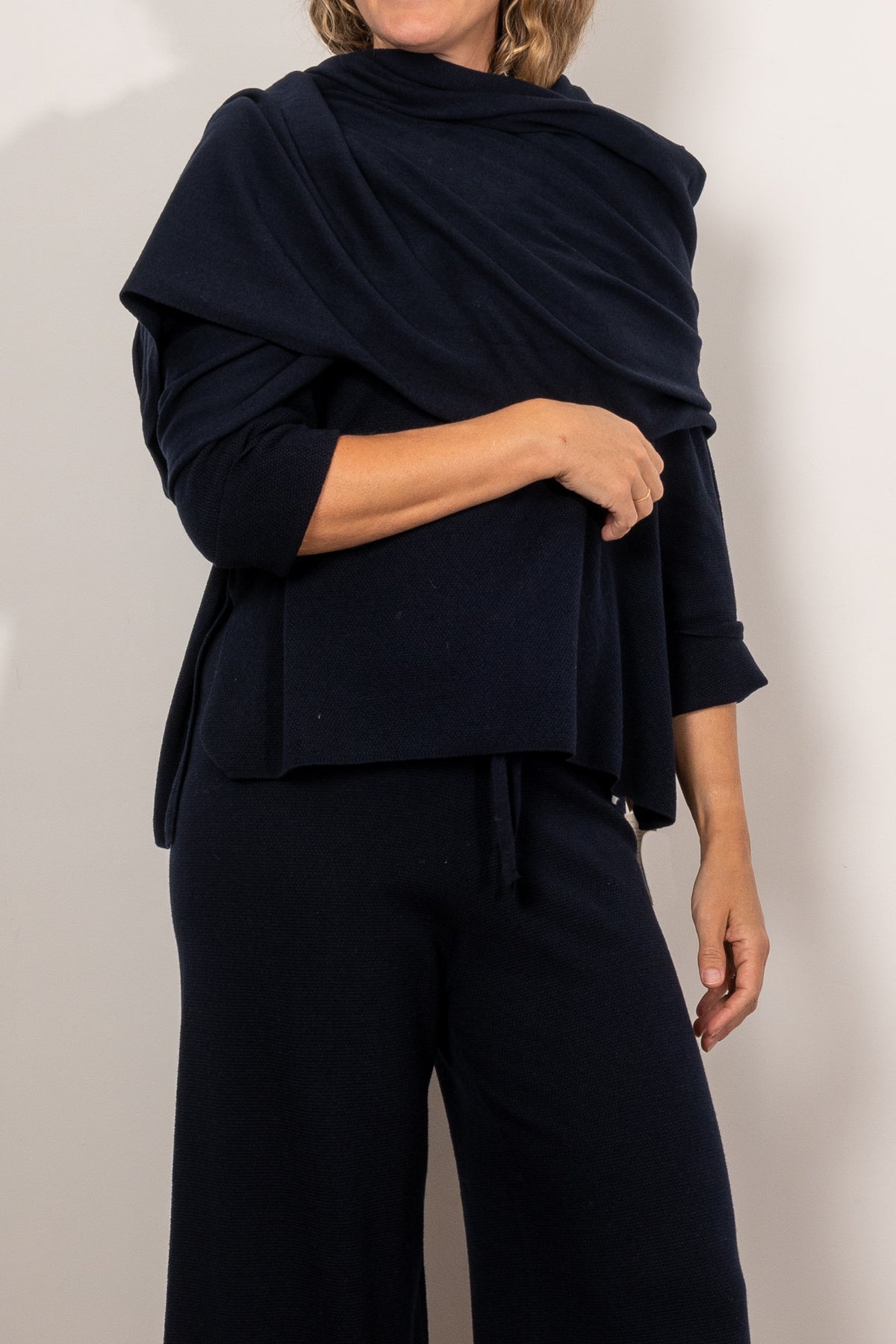 Premium Talamaya Merino Wool Wrap - Soft & Warm Winter Shawl for Women - Perfect for Cozy Evenings, Travel & Outdoor Adventures