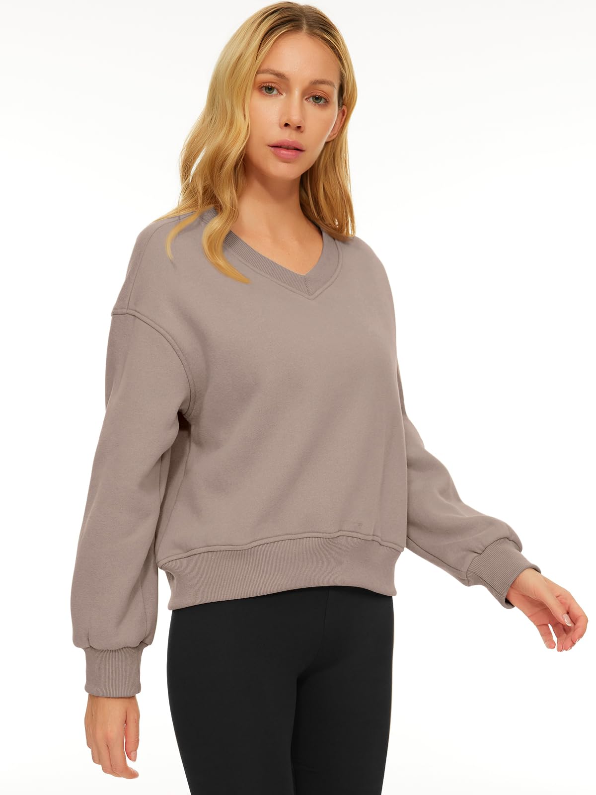 AUTOMET Women's Cropped Fleece Pullover Sweatshirt - Soft Fall Fashion Crop Sweater for Casual Outfits | Perfect for Layering, Coffee Dates & Autumn Adventures (2025)