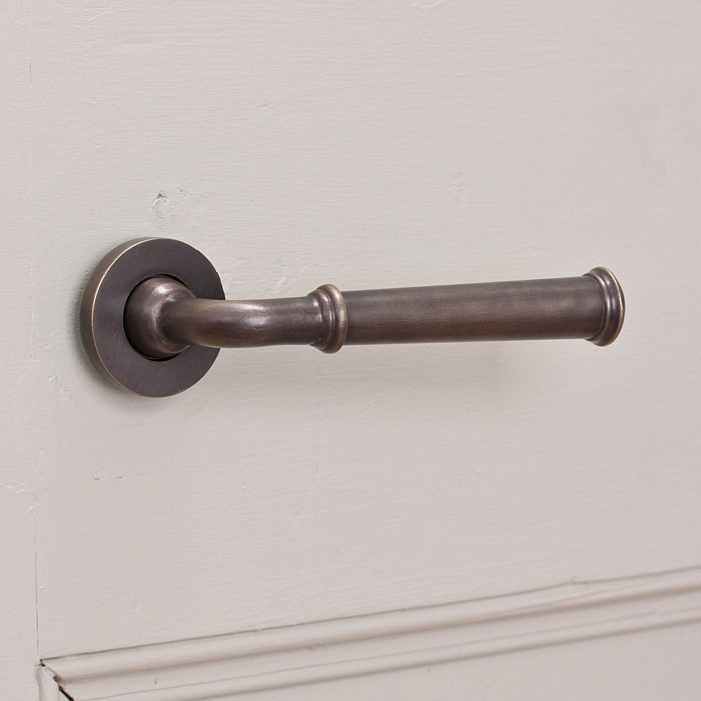 Vintage Distressed Antique Brass Grace Lever Door Handles - Classic Elegance for Home Interior Doors, Bedroom & Bathroom Hardware