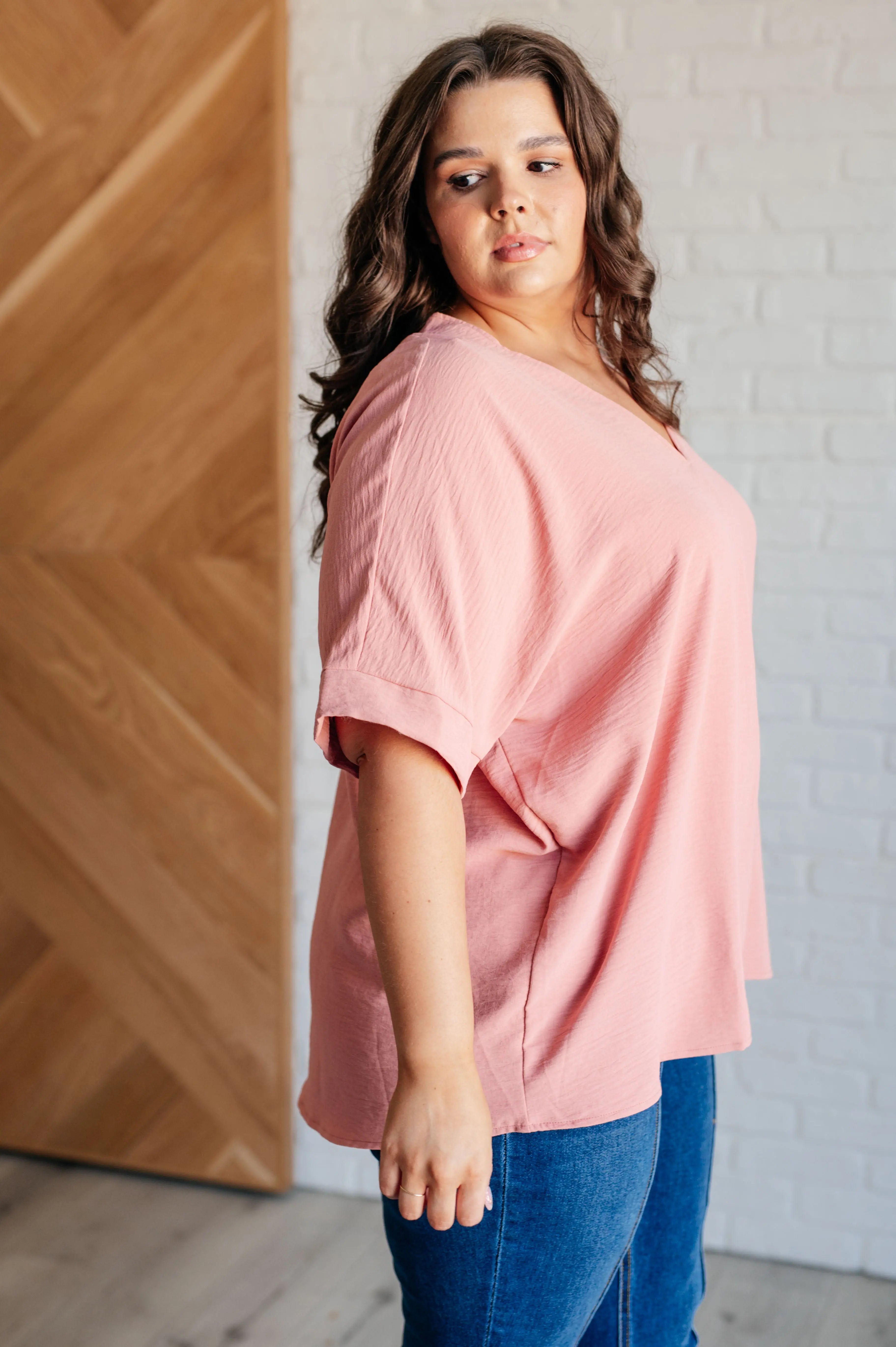 Stylish Women's V-Neck Blouse - Trendy Casual & Office Wear - Perfect for Work, Dating & Everyday Outfits