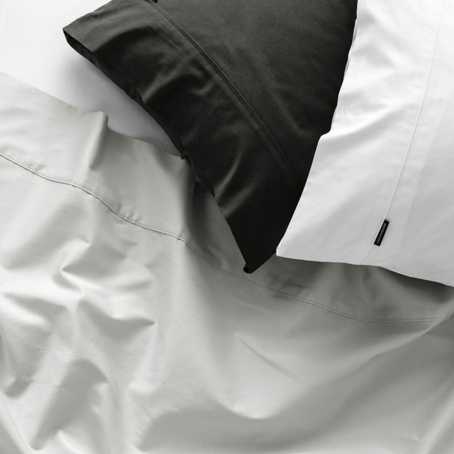 Augusta 100% Cotton 500 Thread Count Taupe Standard Pillowcase - Luxury Bedding for Hotels, Guest Rooms & Home Decor