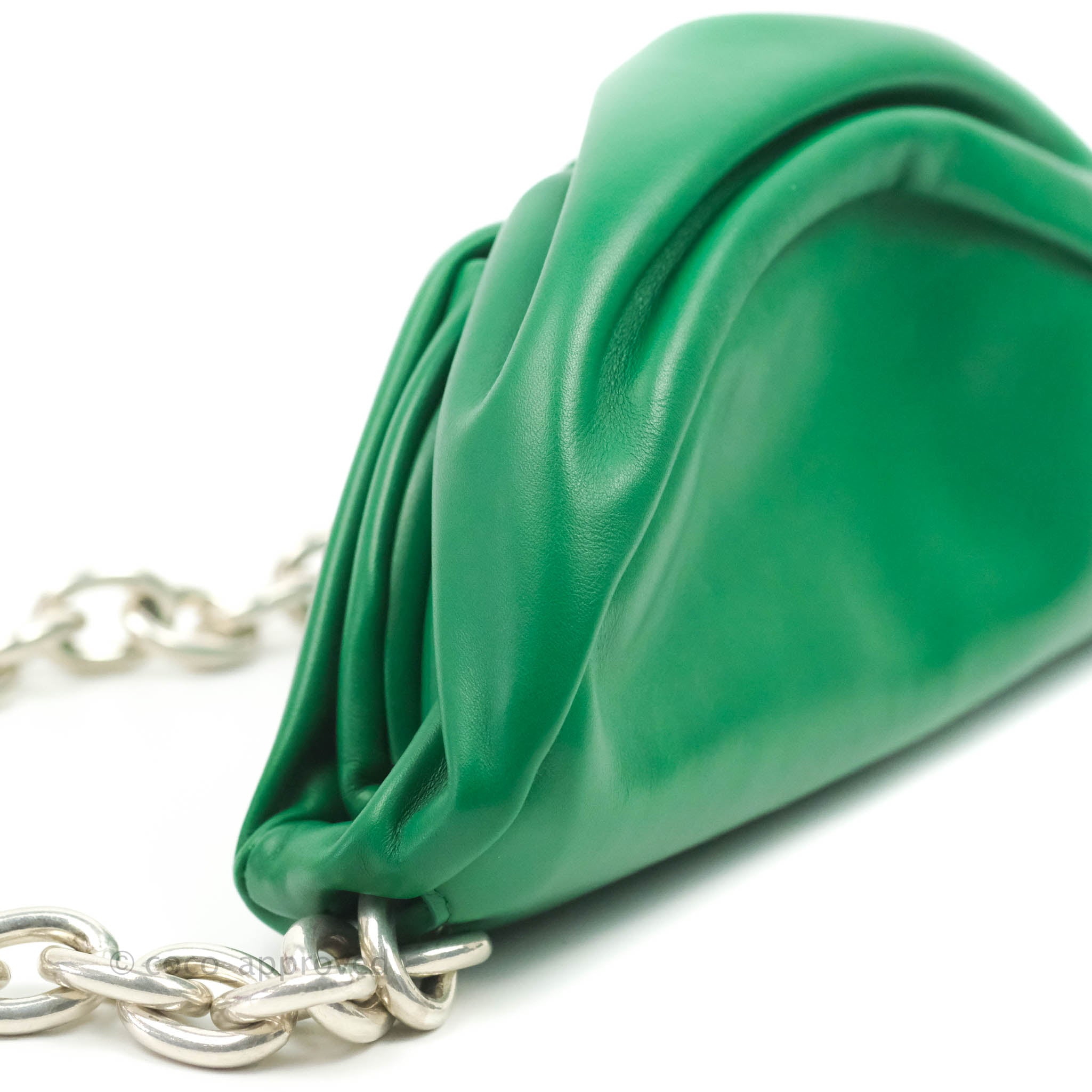 Bottega Veneta Nappa Leather The Belt Chain Pouch Crossbody Bag in Green - Perfect for Everyday Use, Travel & Night Out