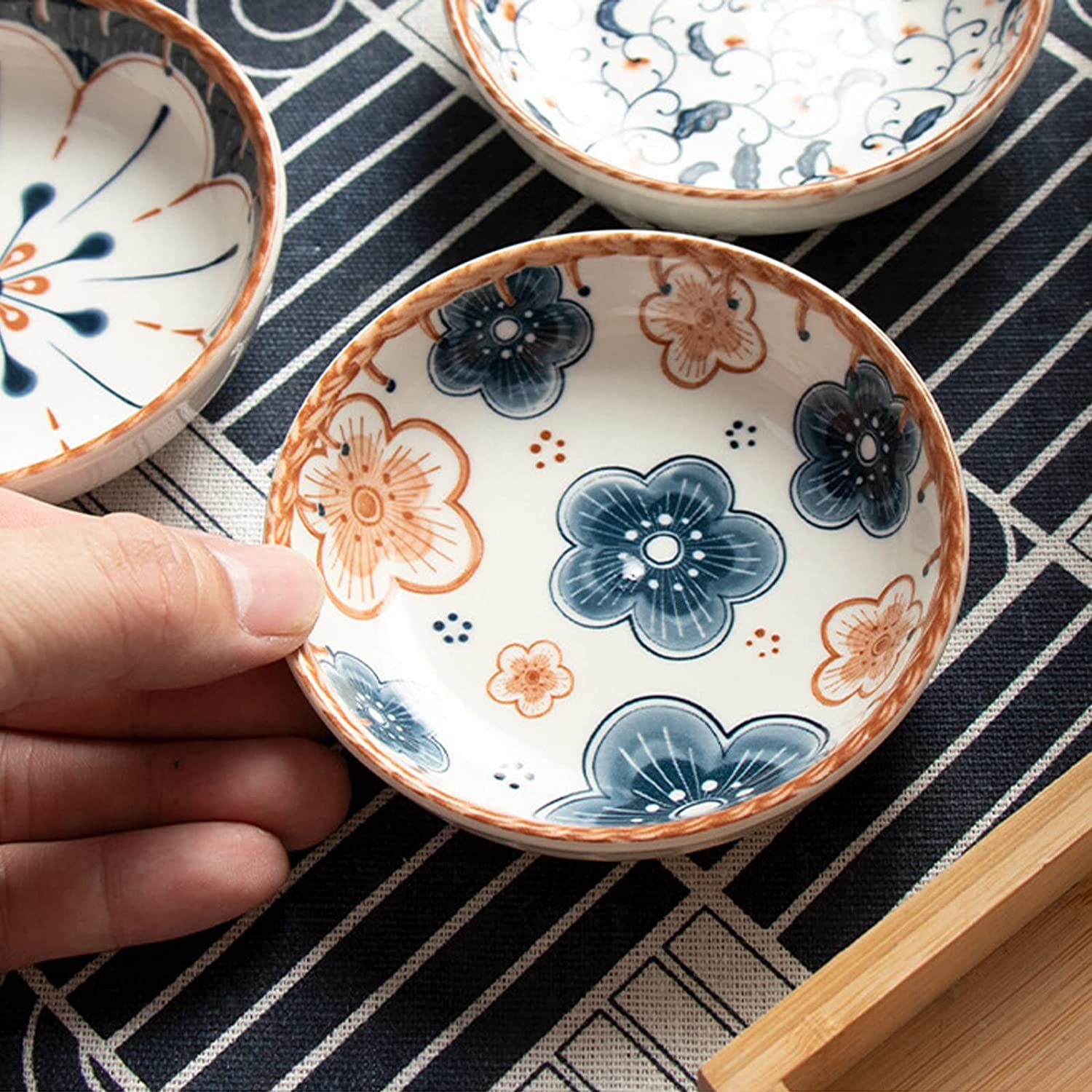 TuYines 6-Piece Porcelain Tapas Dishes Set - 10cm Small Ceramic Bowls for Snacks, Sauces, Sushi & Soy Dipping | Perfect for Entertaining, Appetizer Serving & Home Dining Decor