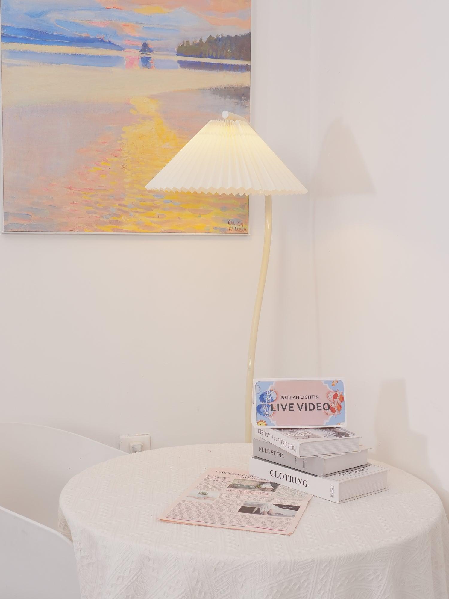 Crescini Modern Pleated Floor Lamp - Adjustable Height Standing Light for Living Room, Bedroom & Office - Soft Ambient Lighting for Reading & Relaxation