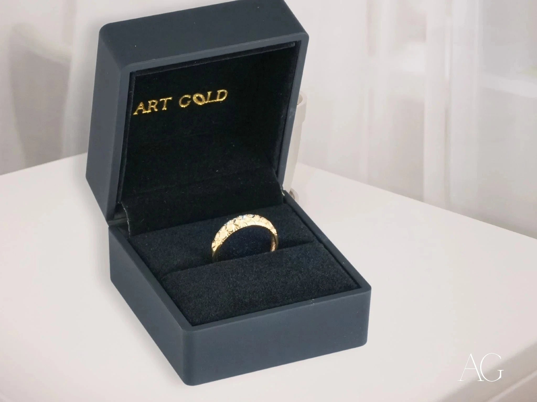 18K Tri-Tone Gold Three Hearts Ring - Elegant Stackable Jewelry for Women, Perfect for Valentine's Day, Anniversary & Romantic Gifts
