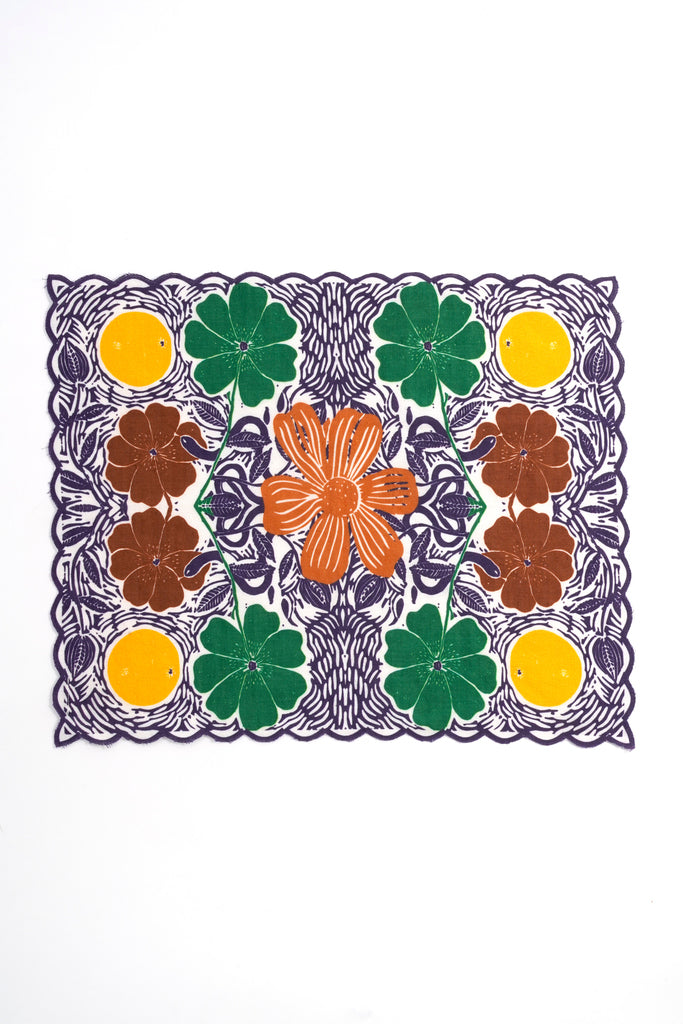 Elegant Etched Flower Placemats Set of 4 - Floral Vinyl Table Mats for Dining Table Decor - Perfect for Weddings, Parties, and Home Decor