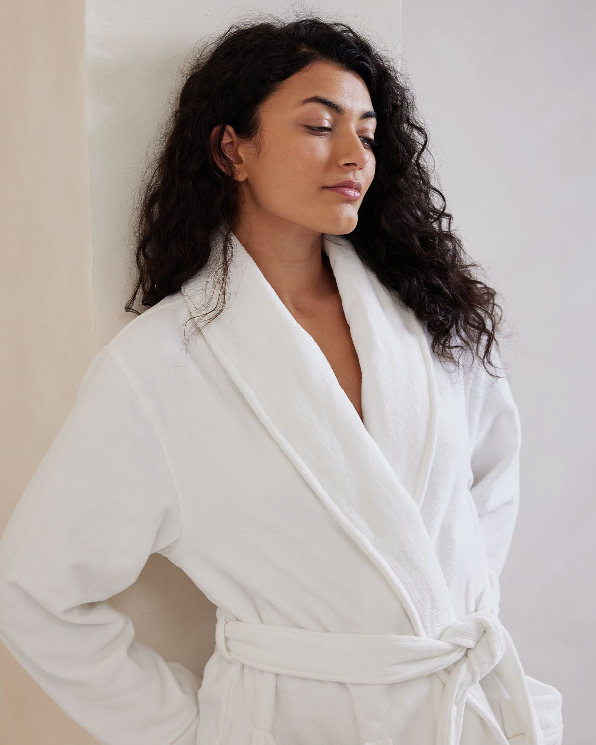 Soft Cotton Towel Dressing Gown for Women & Men - Cozy White Bathrobe for Spa, Lounge & Home Relaxation