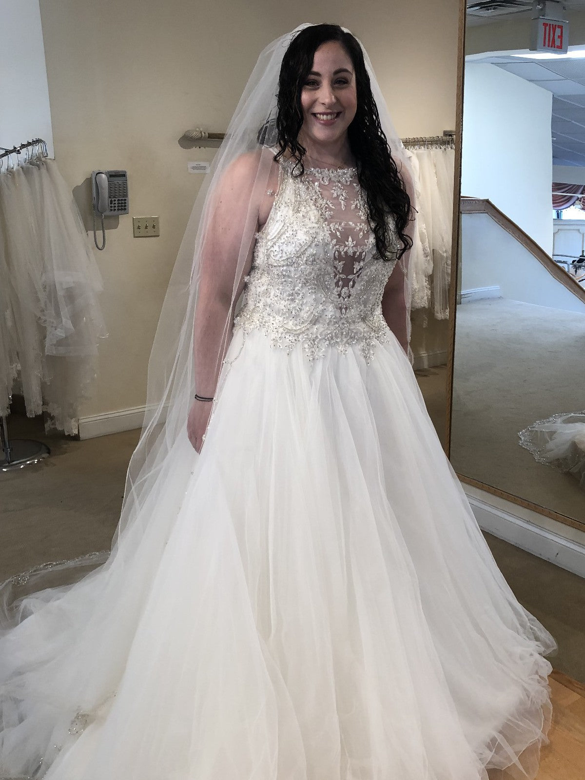 Maggie Sottero Lisette Wedding Dress Sample Gown - Elegant Lace Bridal Gown for Church Ceremony & Beach Weddings