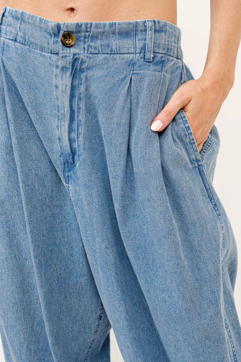 **Women's Elastic Back Pleated Baggy Jeans - Comfortable High Waist Loose Fit Denim Pants for Casual Wear & Street Style**