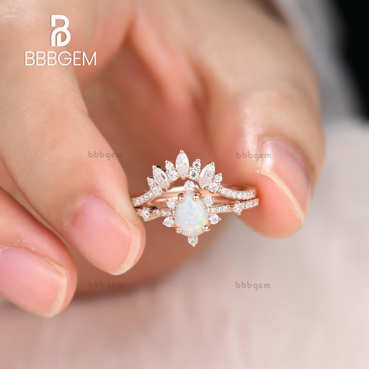 14K/18K Gold Pear Shaped Lab-Created White Opal & Diamond Art Deco Engagement Ring Set - Perfect for Vintage-Inspired Weddings, Proposals & Anniversary Gifts