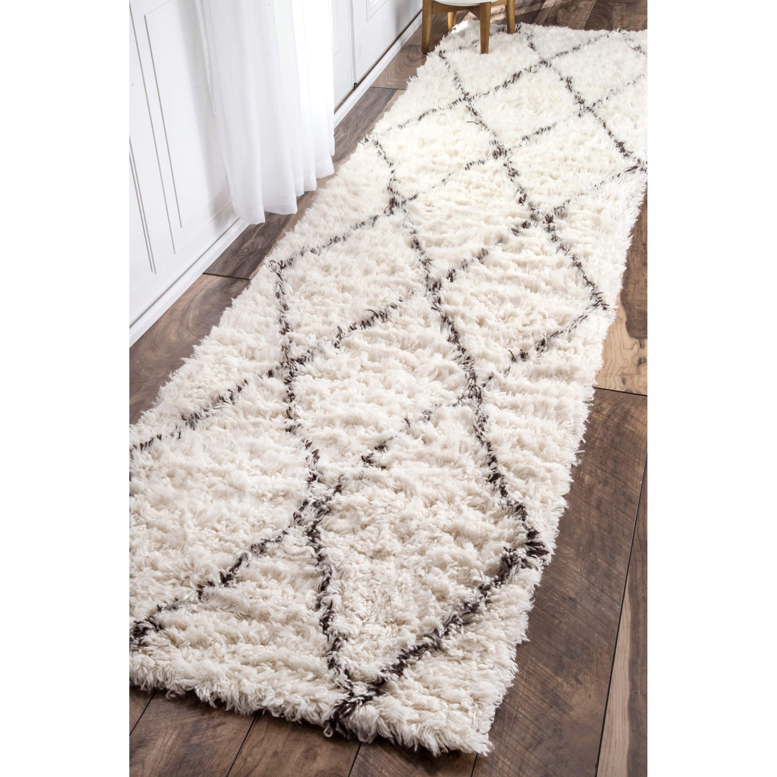 nuLOOM Moroccan Plush Shag Runner Rug 2'6