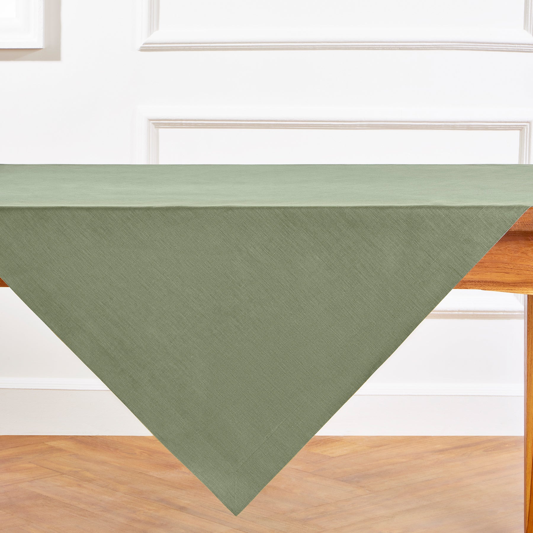 Fete Table Throw - Elegant & Durable Table Cover for Parties, Weddings & Events | Perfect for Indoor & Outdoor Celebrations