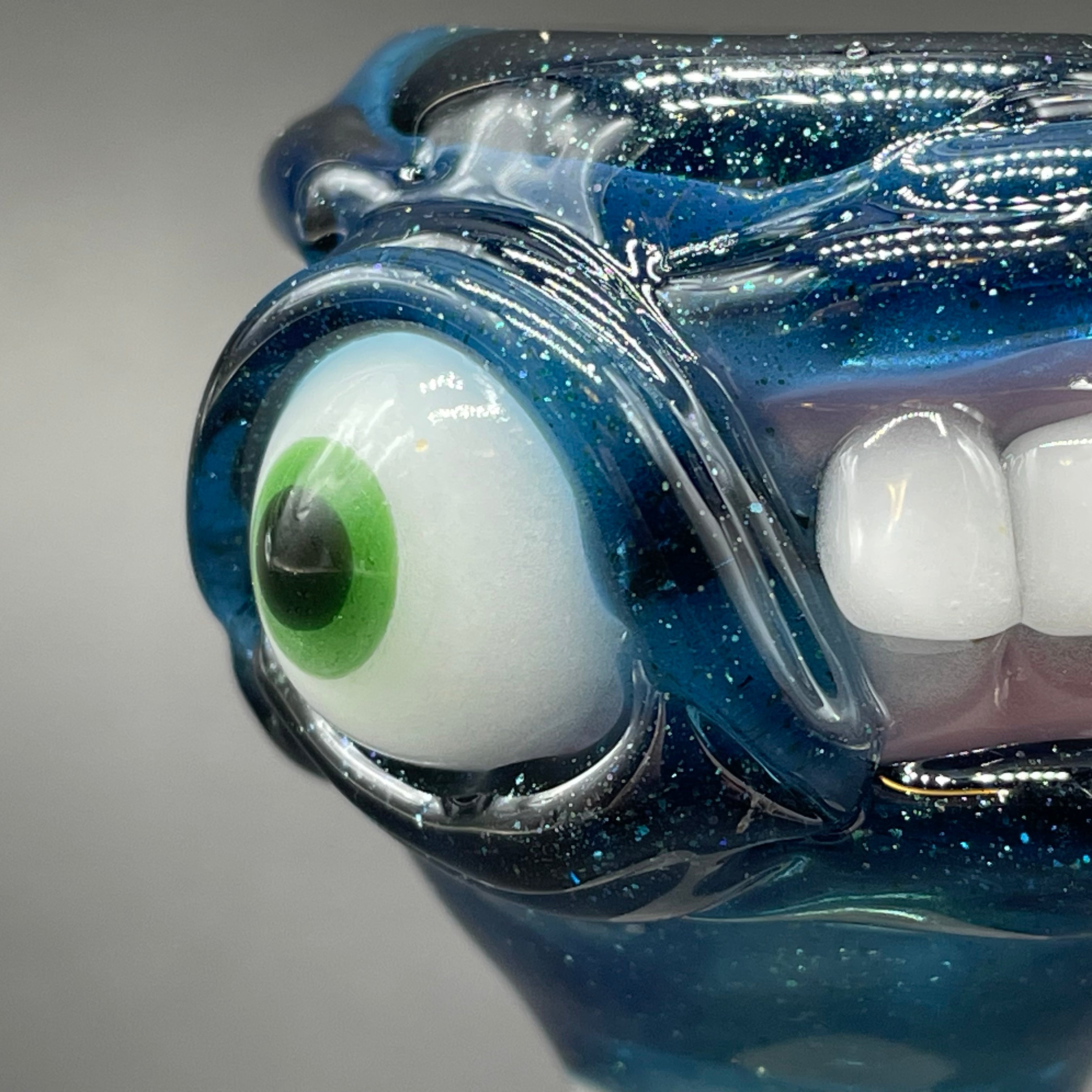 18mm Slide with Extra Teeth - Durable and Smooth Gliding for Skateboards, Longboards, and Cruisers - Perfect for Street Skating and Park Riding