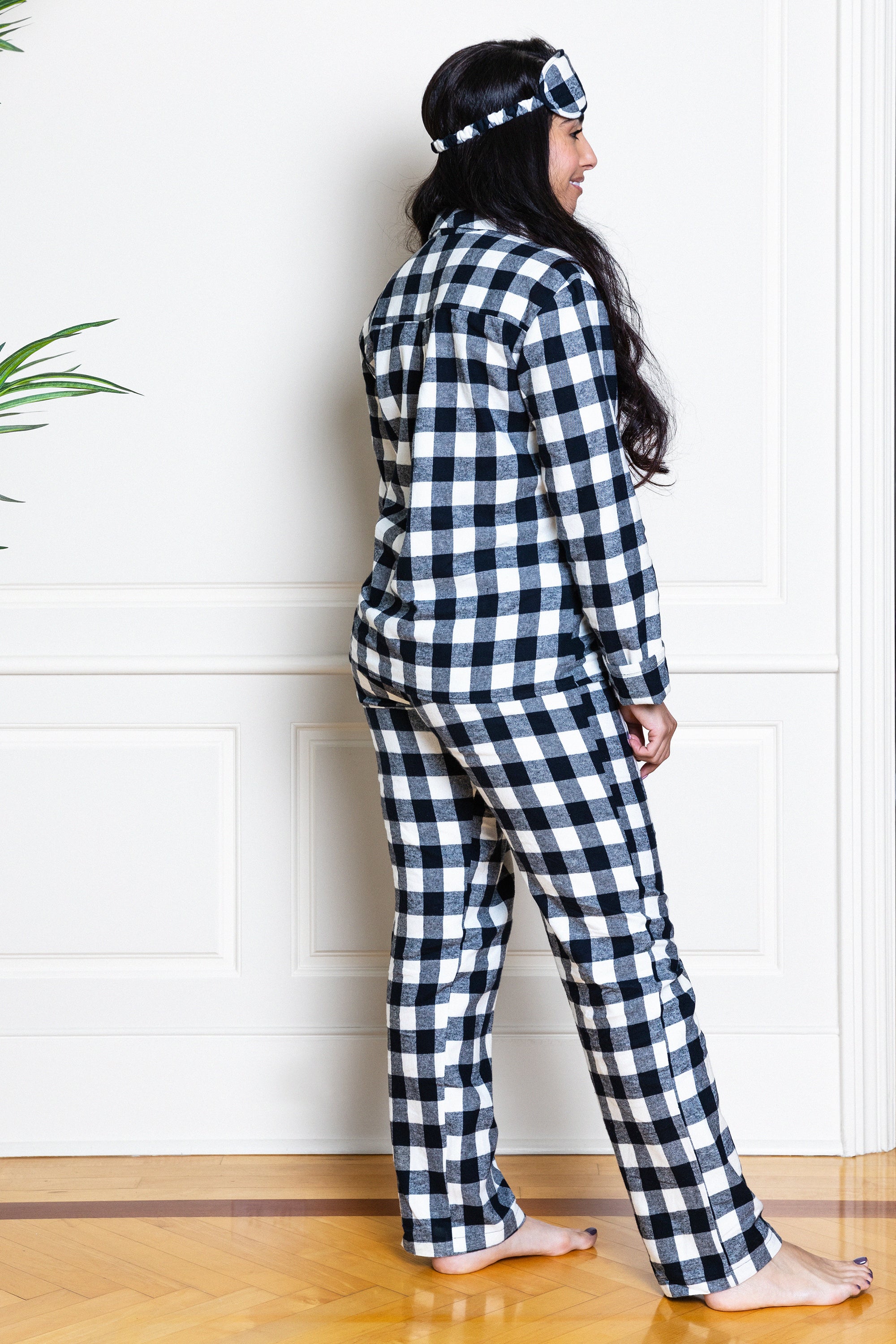 Cozy Flannel Pajama Set for Women - Buffalo Check Plaid Sleepwear - Perfect for Winter Nights & Lounge Wear