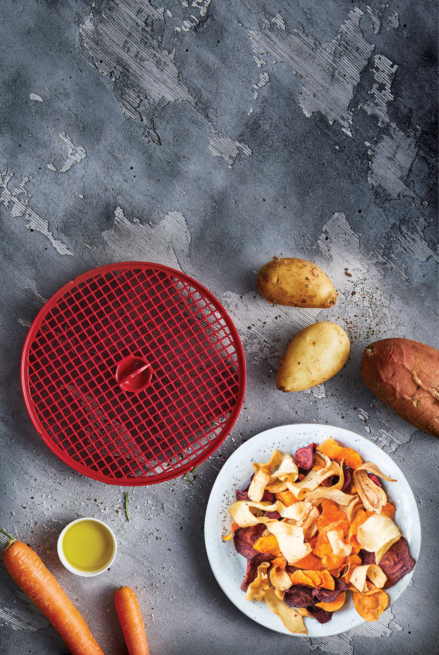 Börner Crispymaker 2-Piece Set (White) – Healthy Microwave Chip Maker for Low-Calorie, Fat-Free Potato & Vegetable Chips – Make Fresh Homemade Snacks – Perfect for Keto, Vegan & Healthy Lifestyle