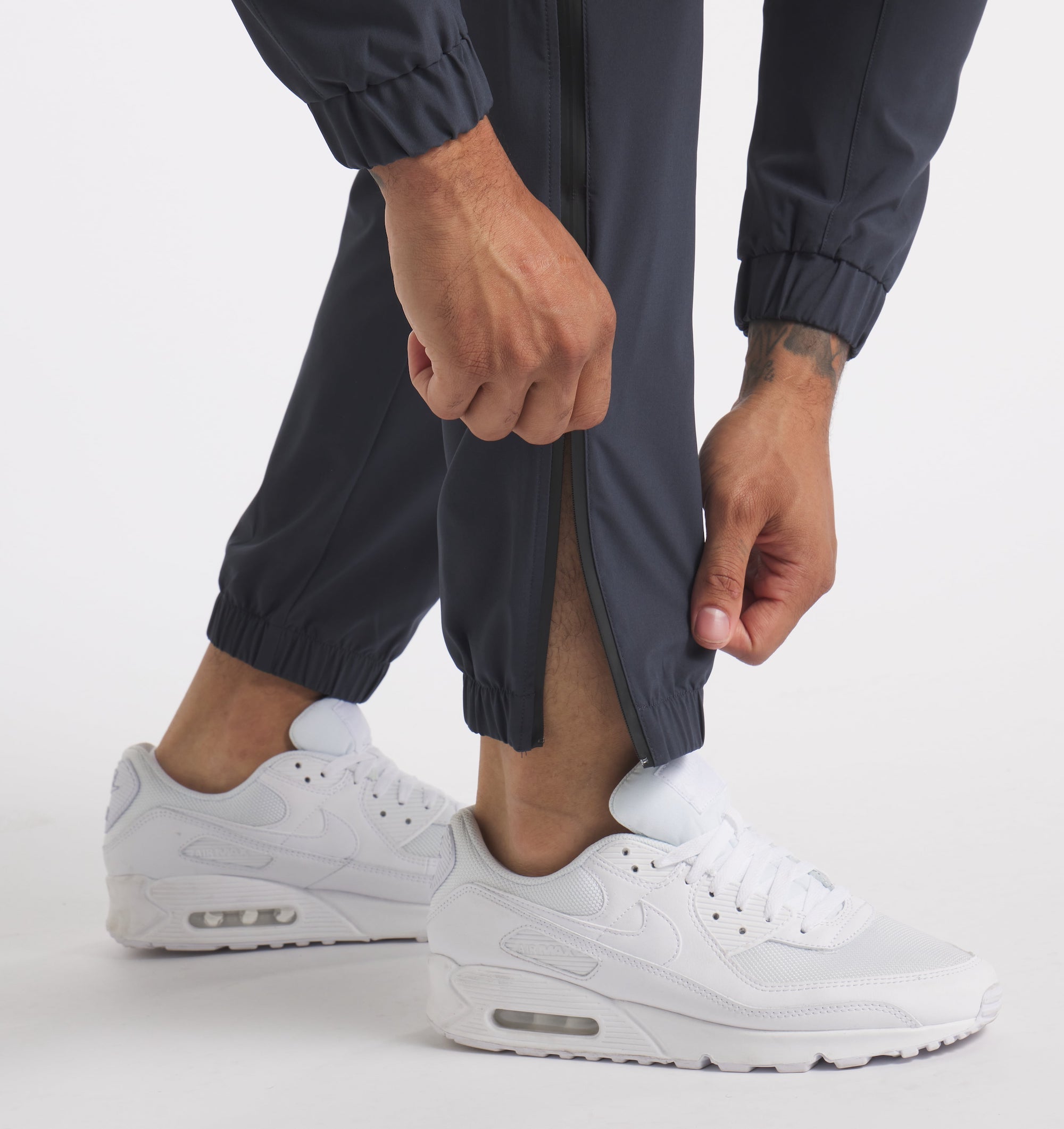 UNRL DWR Water-Resistant Track Pants for Men - Lightweight, Comfortable Running & Training Joggers for Outdoor Sports & Gym Workouts