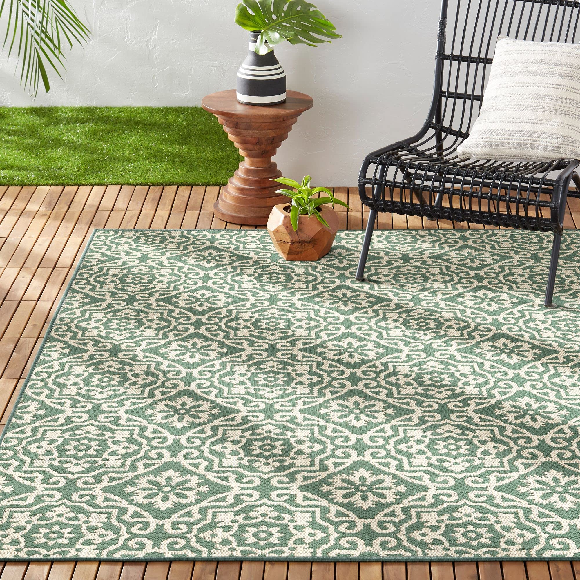 Nicole Miller New York Patio Country Danica Transitional Geometric Indoor/Outdoor Area Rug - Green & Beige - 7'9