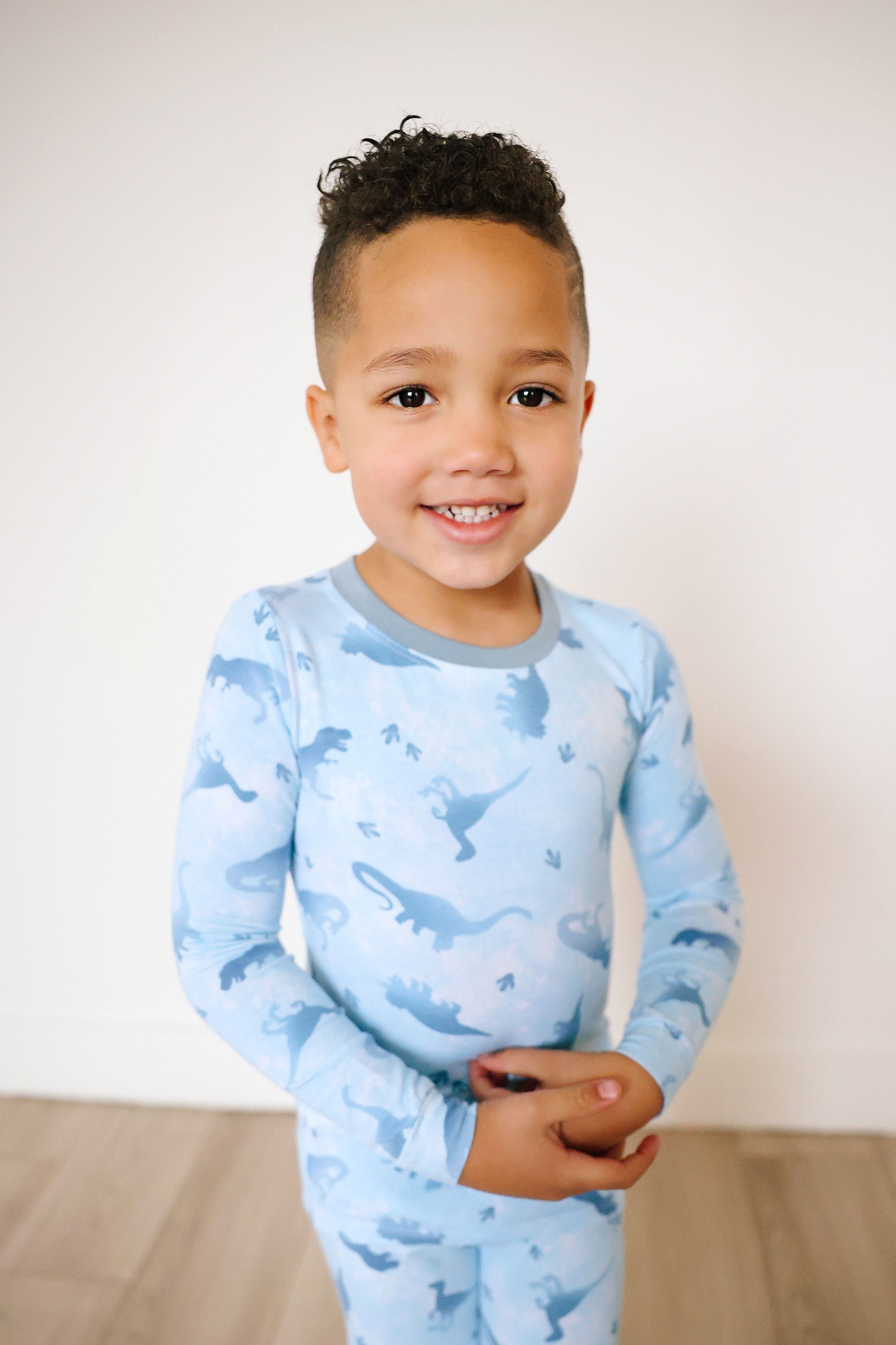 Ombre Dinosaur Print Full-Length Pajama Set for Women - Soft & Comfortable Sleepwear for Kids & Adults - Perfect for Bedtime, Lounging & Family Matching Outfits