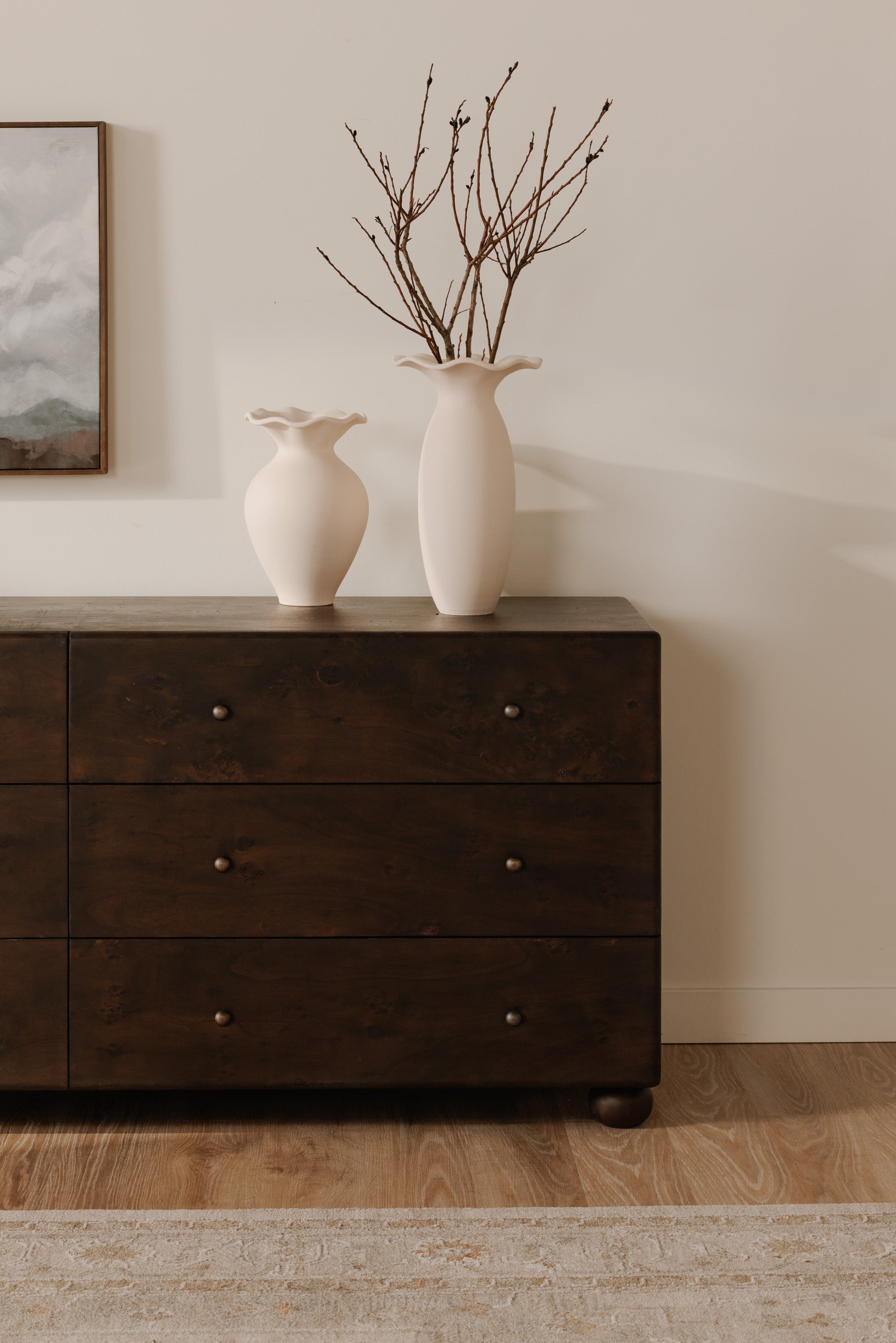 Modern 5-Drawer Hobbes Dresser - Stylish Wooden Chest for Bedroom, Living Room & Nursery Storage - Perfect for Organizing Clothes, Toys & Home Essentials