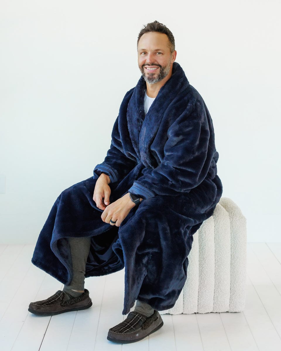 Premium Soft Navy Blue Bathrobe for Women & Men - Cozy Plush Fleece Robe with Pockets - Perfect for Spa, Lounge & Relaxation at Home