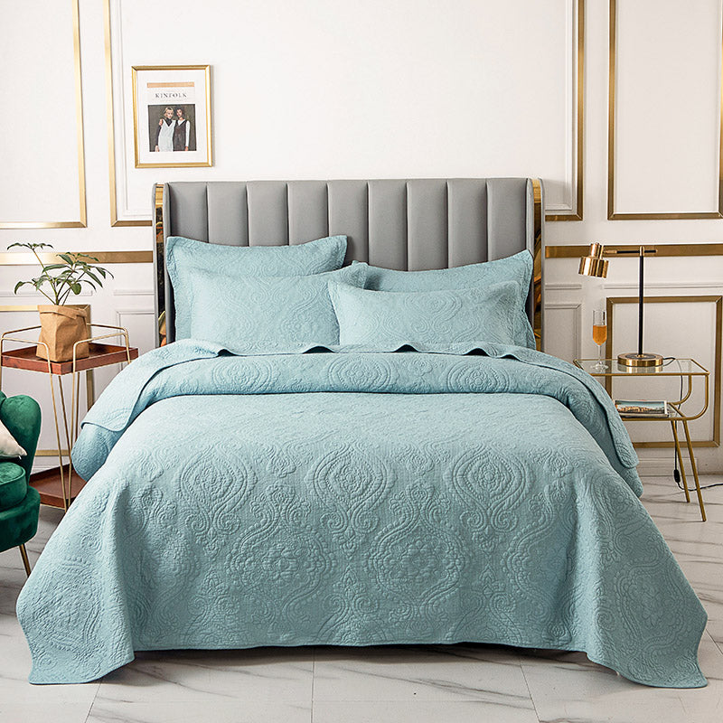 Aramis Reversible 3-Piece Damask Quilt Set - King Size Bedding with Matching Pillow Shams - Luxury Bedroom Decor for Master & Guest Rooms