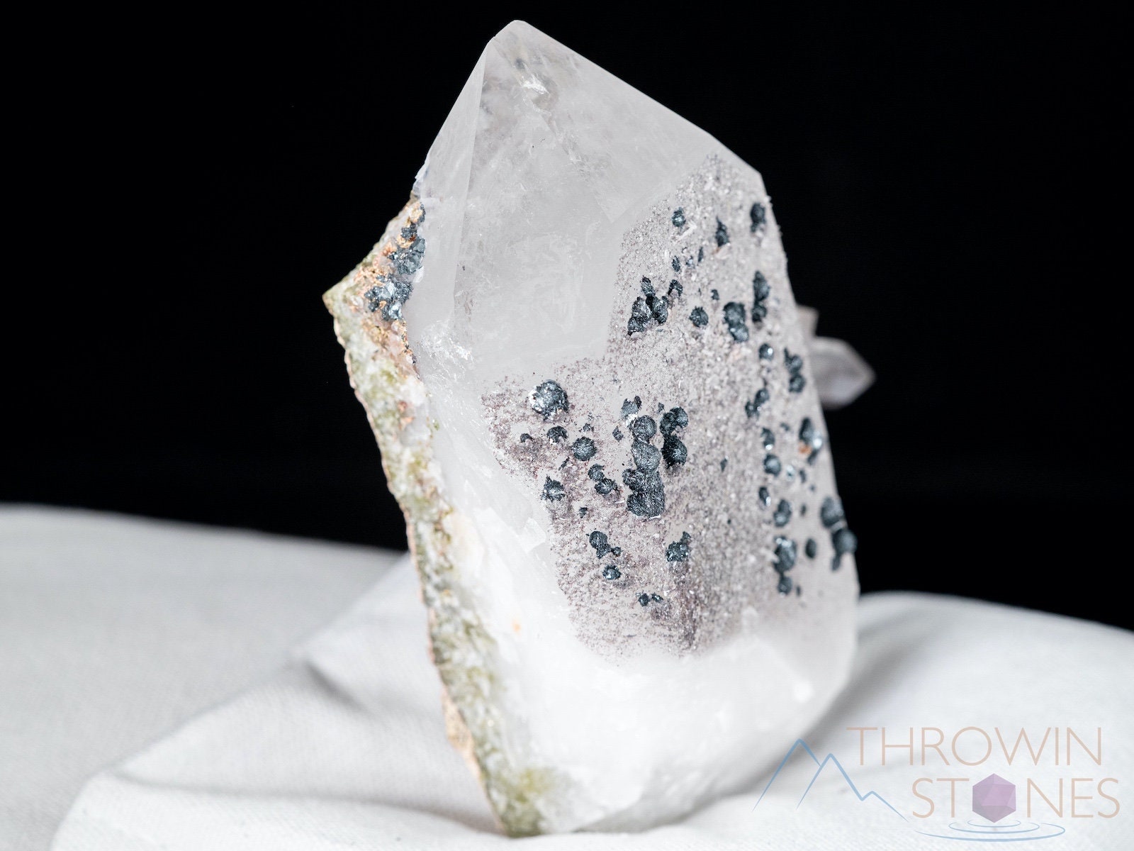 Natural QUARTZ Raw Crystal Cluster with Specular HEMATITE - Healing Stones for Home Decor, Housewarming Gift, Meditation & Spiritual Healing (40098) - Perfect for Office Desk, Yoga Space & Feng Shui Arrangement