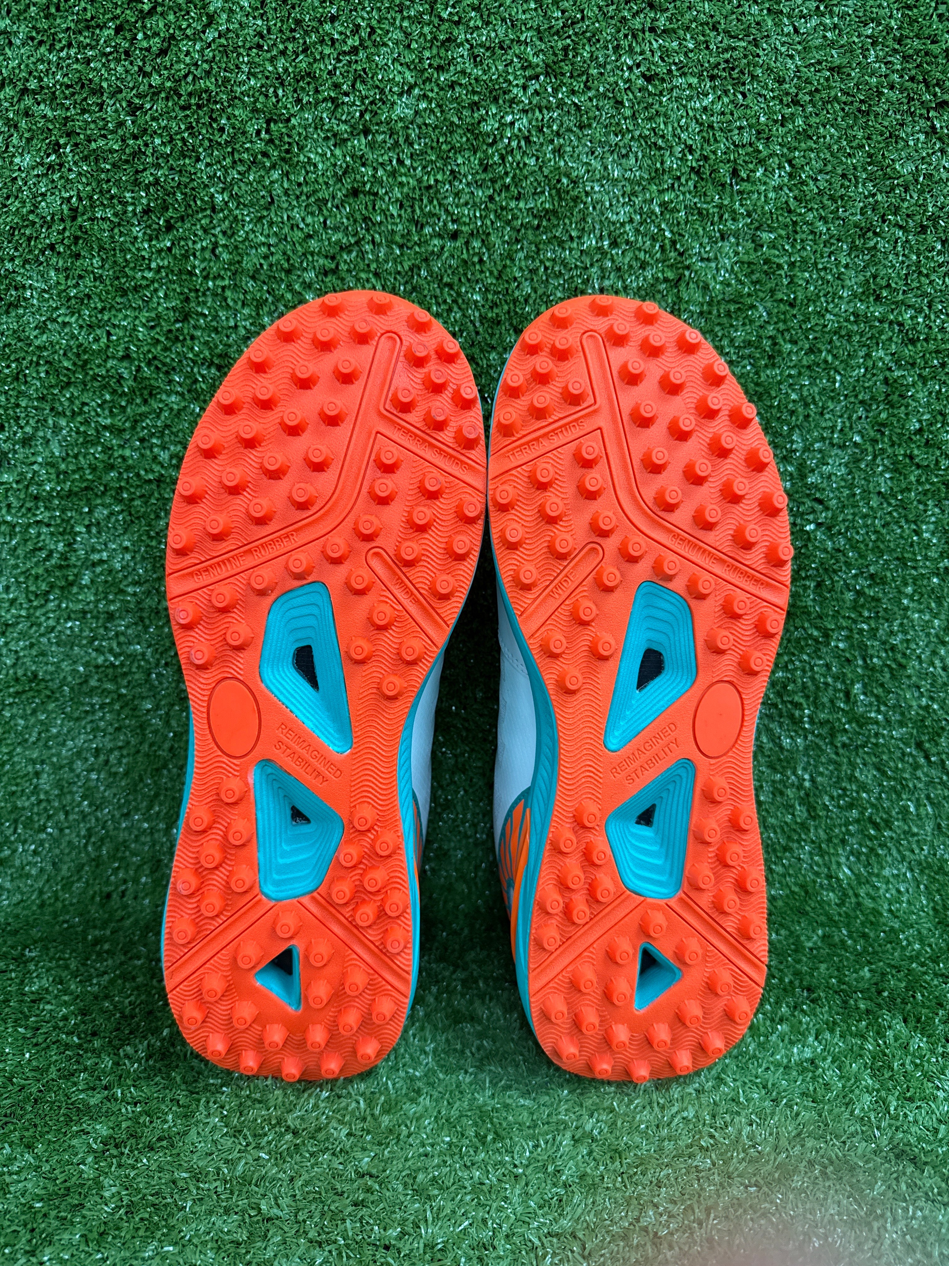 FINO C 14 Junior Cricket Shoes for Boys & Girls - White & Teal - Lightweight & Durable for Practice & Matches