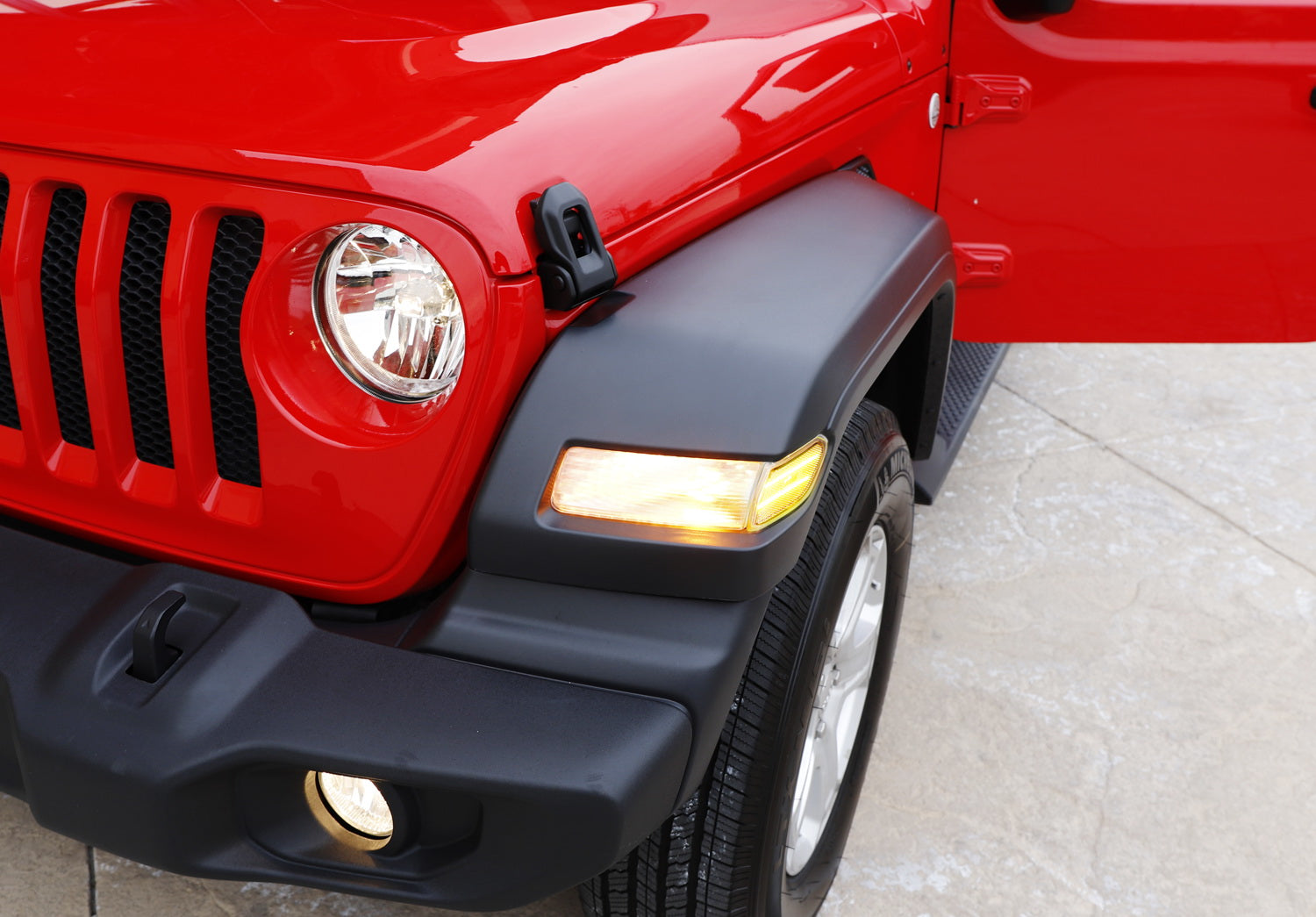 27 Diode Amber Full LED Side Marker Light Assembly for 2018+ Jeep Wrangler JL & Gladiator - Clear Lens, Durable & Bright - Perfect for Off-Roading, Night Driving & Custom Upgrades