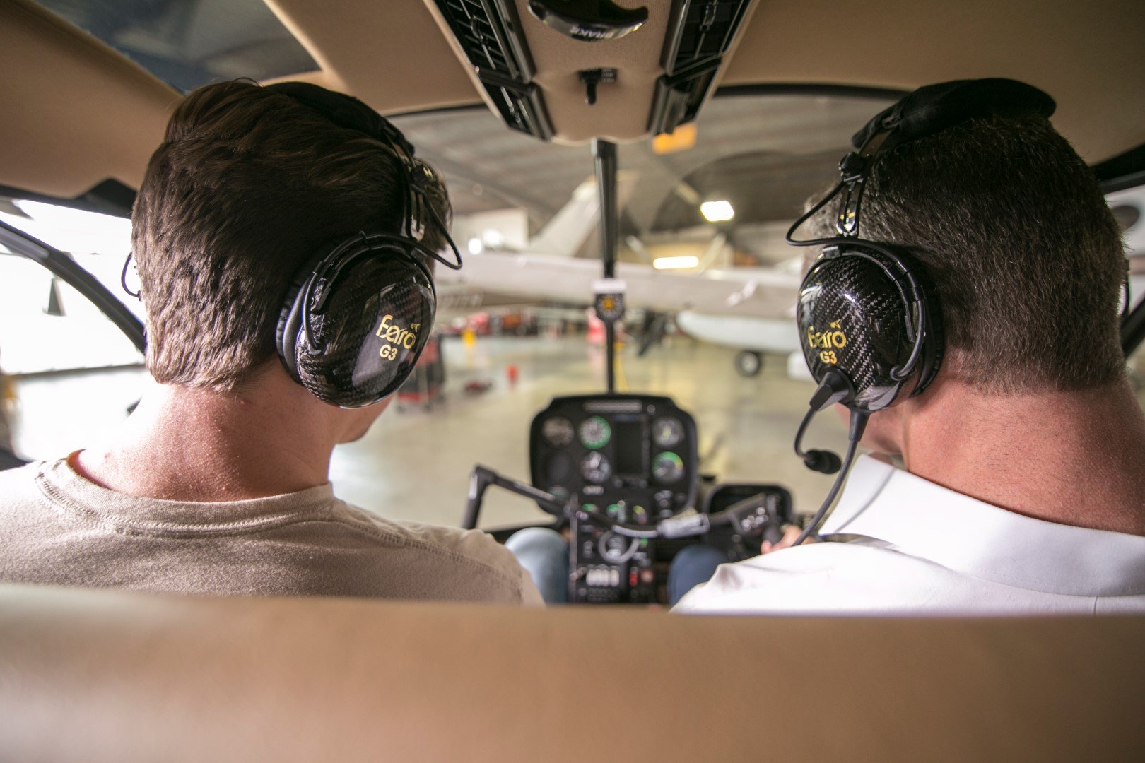 Faro G3 ANR Aviation Headset with Active Noise Reduction - Carbon Fiber Bluetooth Pilot Headset for Professional & Student Pilots - Perfect for Flight Training, Cockpit Communication & Air Traffic Control