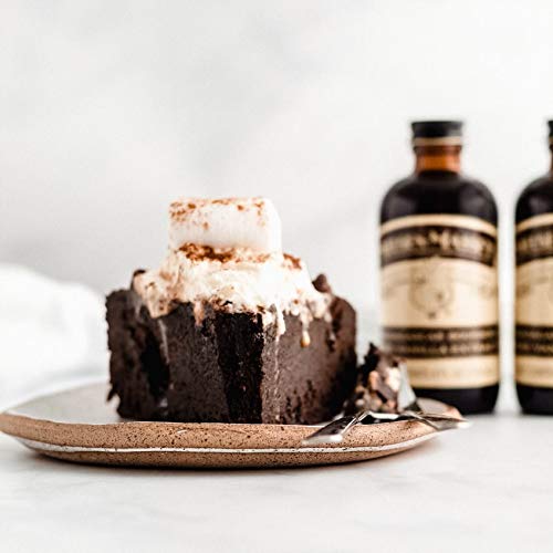 Nielsen-Massey Madagascar Bourbon Pure Vanilla Extract - 32oz Premium Baking & Cooking Vanilla - Perfect for Cakes, Cookies, Ice Cream & Desserts
