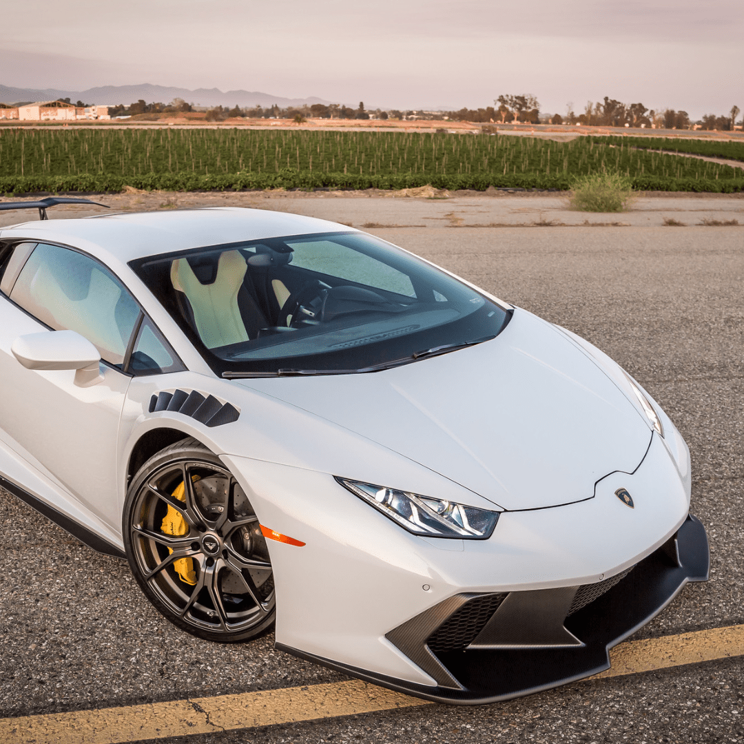 Lamborghini Huracan Novara Edition Aero Front Fenders with Integrated Vents & Splash Guards - 2x2 Gloss Carbon Fiber - High-Performance Upgrade for Track & Street Racing