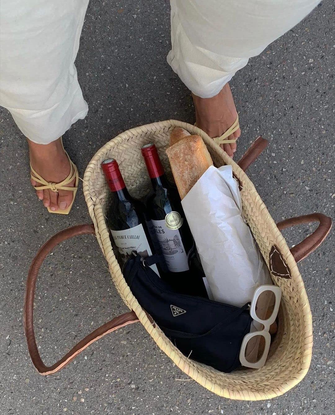 French Straw Basket Bag with Leather Handles - Stylish Beach Tote, Market Shopping Basket & Wicker Handbag for Women | Perfect for Beach Outings, Picnics & Farmers Market Trips