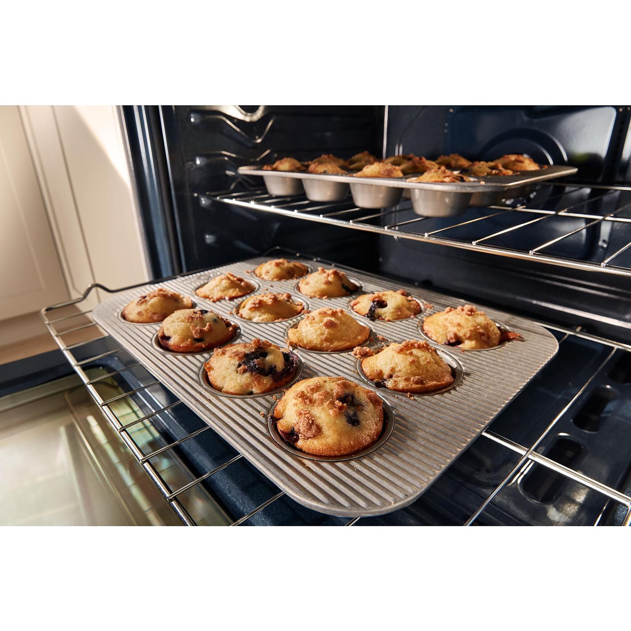 Whirlpool WFGS5030RB 30-Inch Black Gas Freestanding Range - 5.0 Cu. Ft. Oven Capacity, Sealed Burners, Continuous Grates - Perfect for Home Kitchens & Professional Cooking