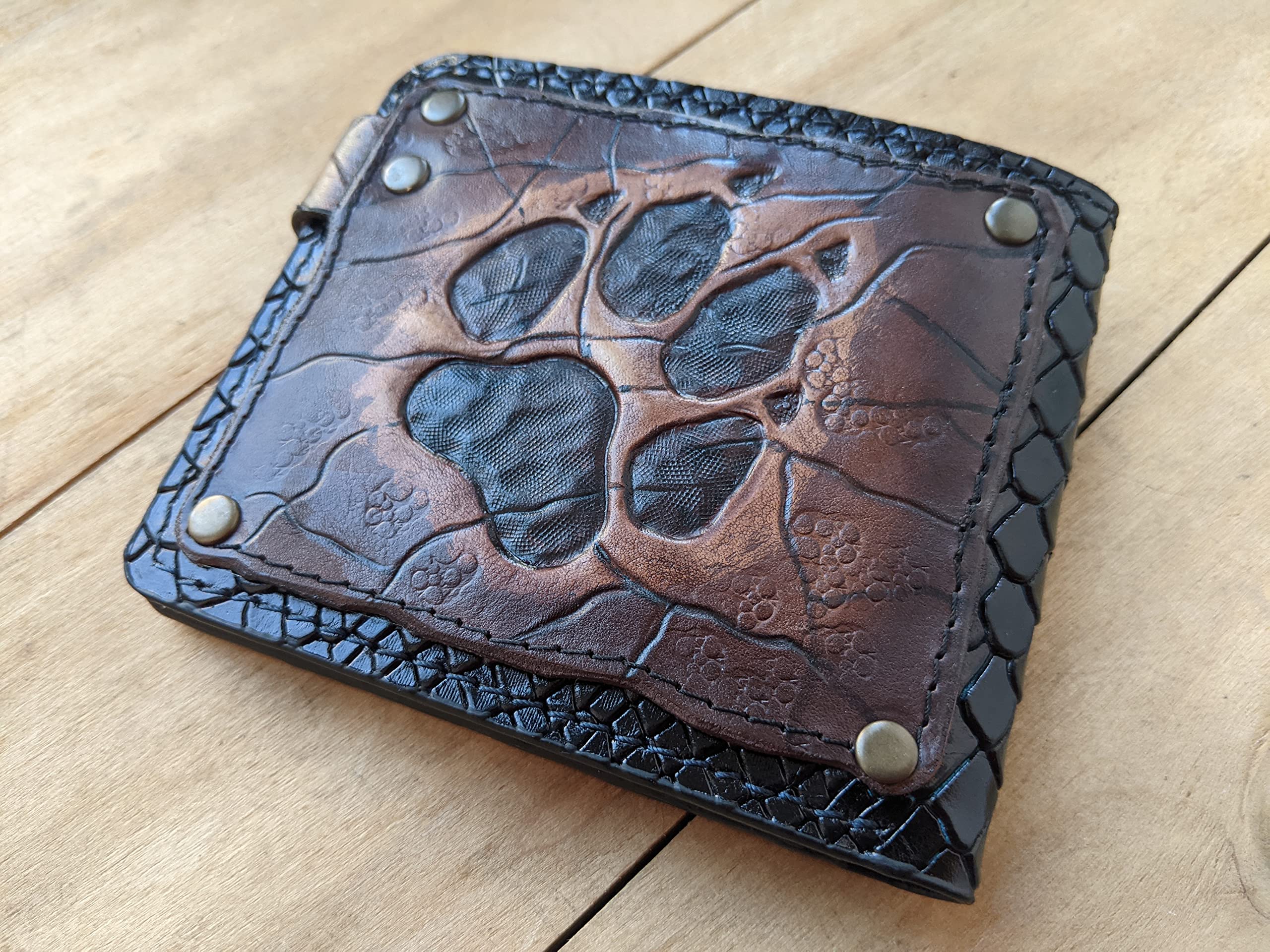 **Wolf Claw 3D Genuine Leather Wallet for Men – Handmade Carved & Tooled Bifold Wallet with Gray Wolf Footprint Airbrush Art – Custom Personalized Gift for Outdoor Enthusiasts & Nature Lovers**