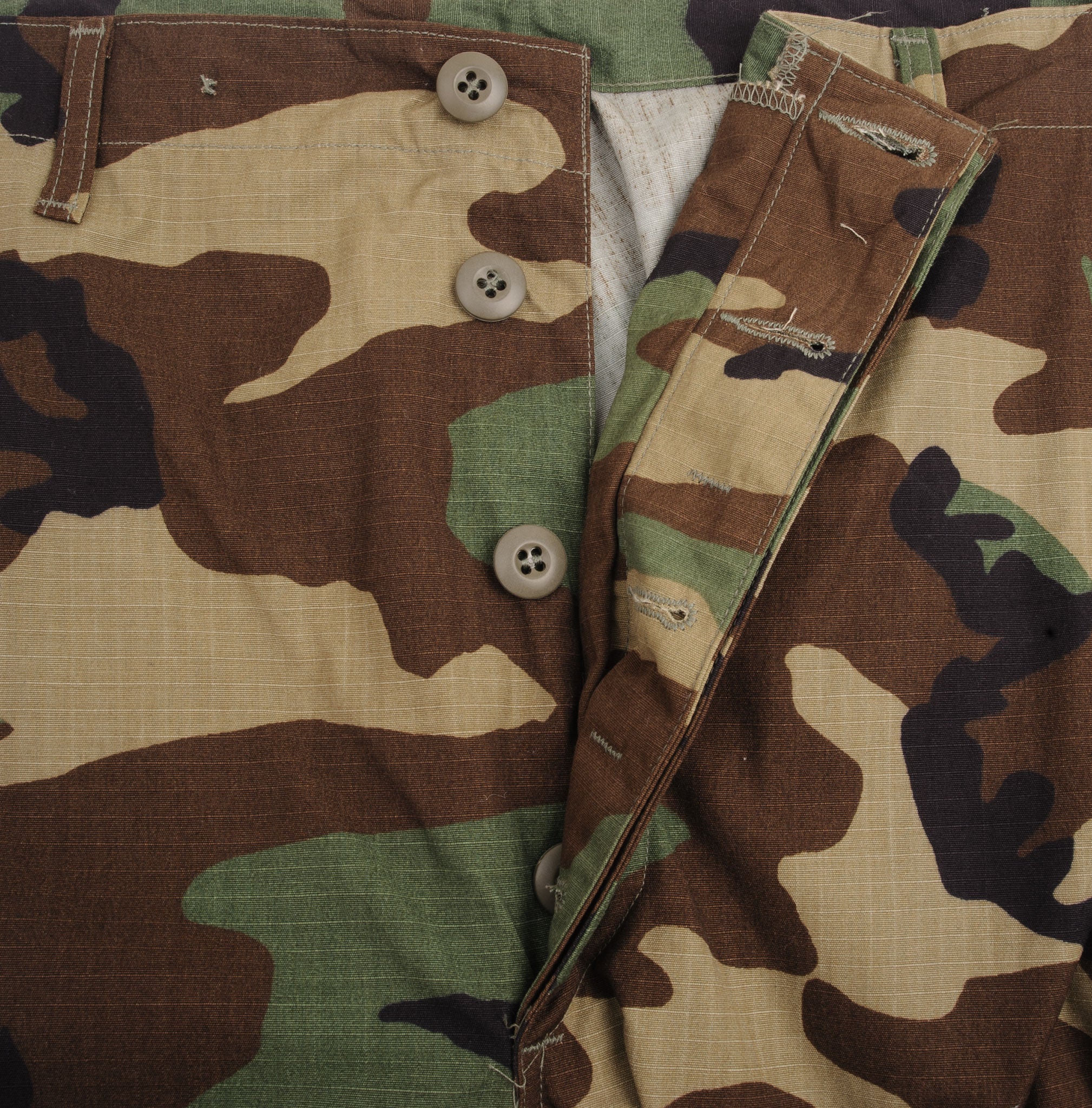 Vintage US Army Woodland Camo Combat Pants - 1995 Large Long Deadstock - Military Surplus Trousers for Outdoor Hunting & Tactical Adventures