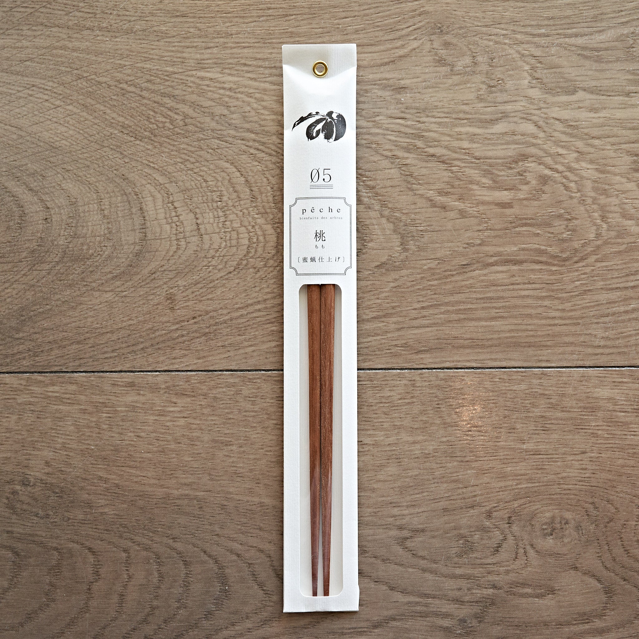 Tetoca 05 Peach Wood Chopsticks - Elegant Japanese Style Dining Utensils for Sushi, Ramen, Asian Cuisine & Home Kitchen Use
